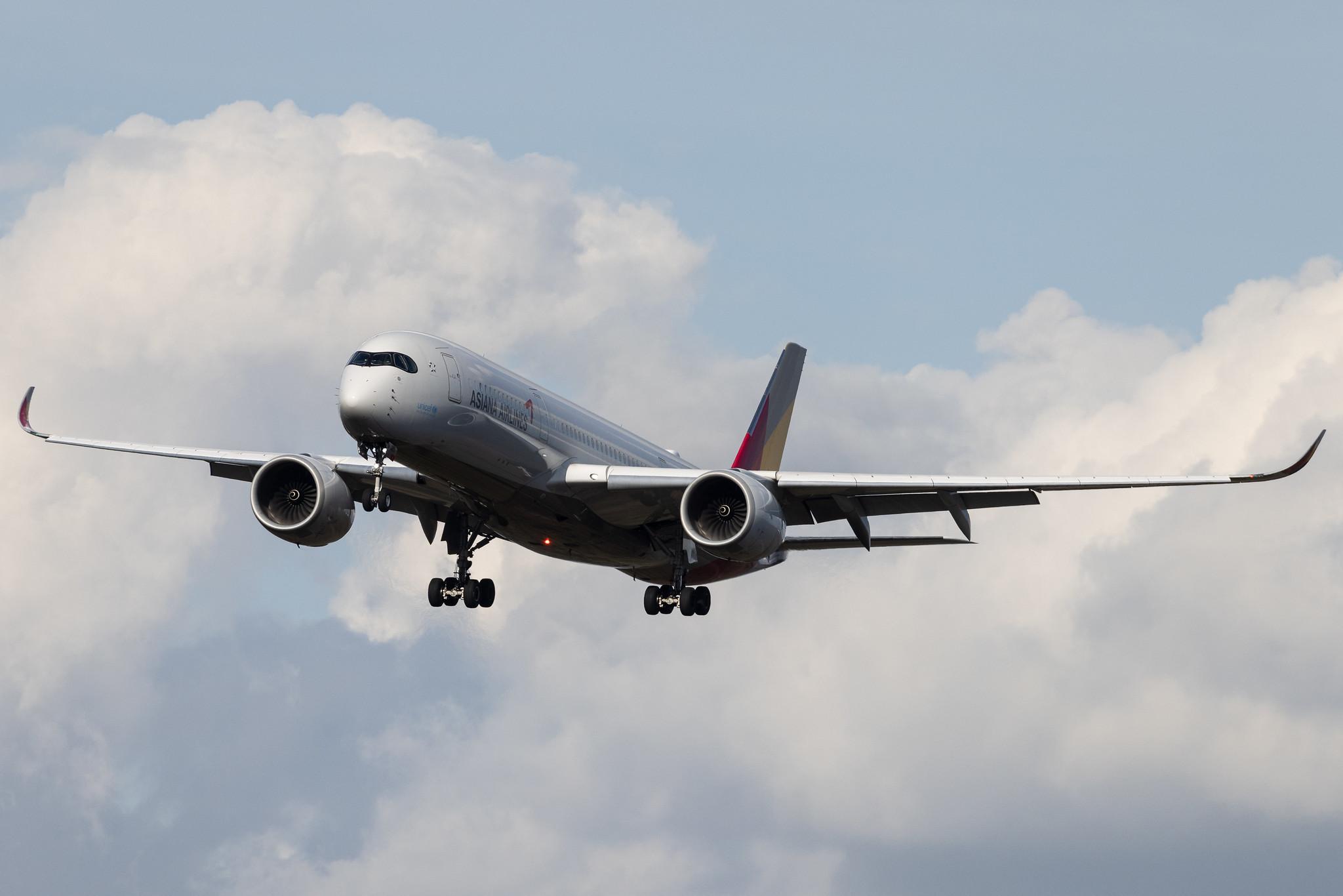 Frankfurt Airport: Asiana Airlines (OZ / AAR) | Airbus A350-941 A359 | HL8383 | MSN 425