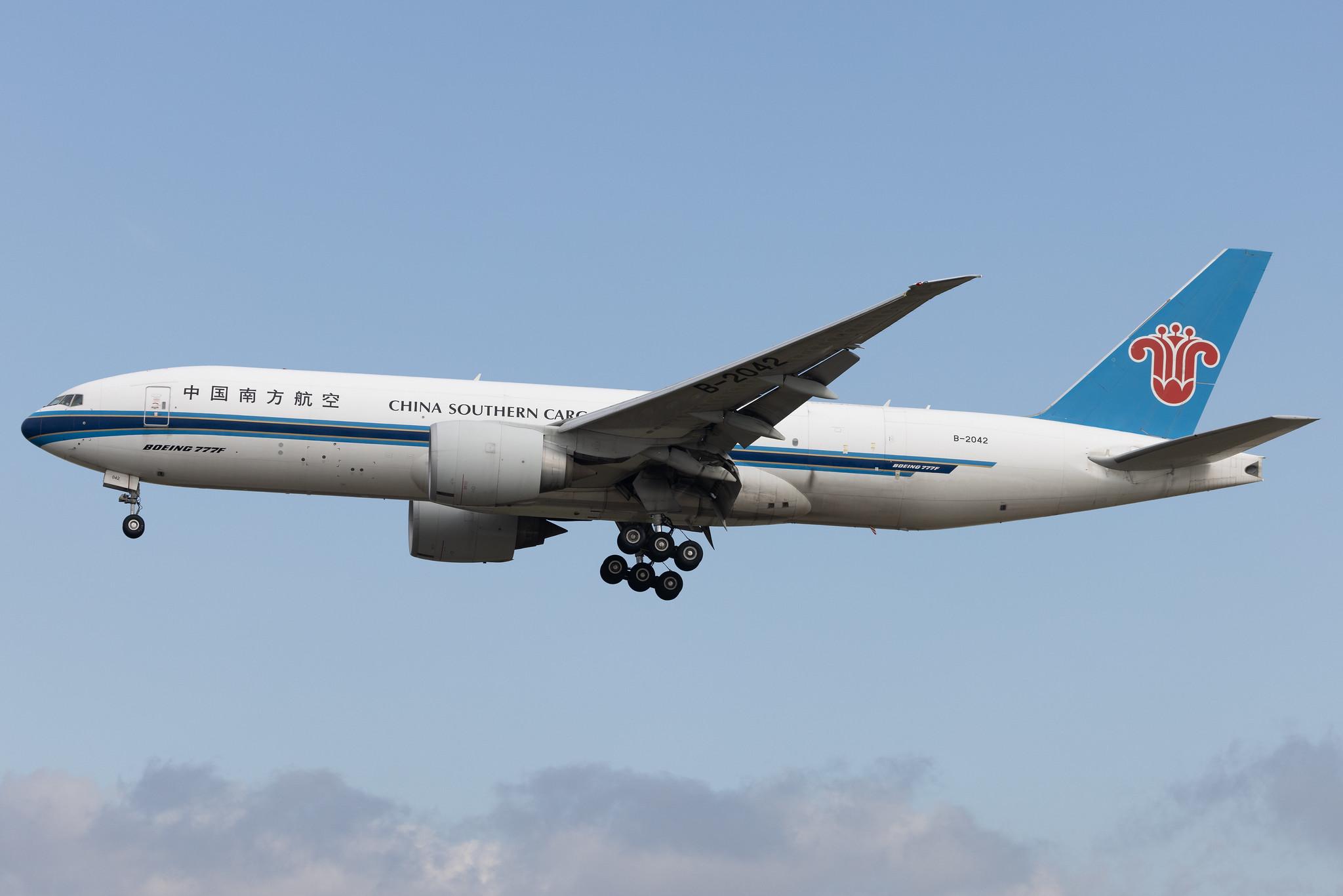 Frankfurt Airport: China Southern Cargo (CZ / CSN) | Operator: China Southern Airlines | B77L | B-2042 | MSN 41633