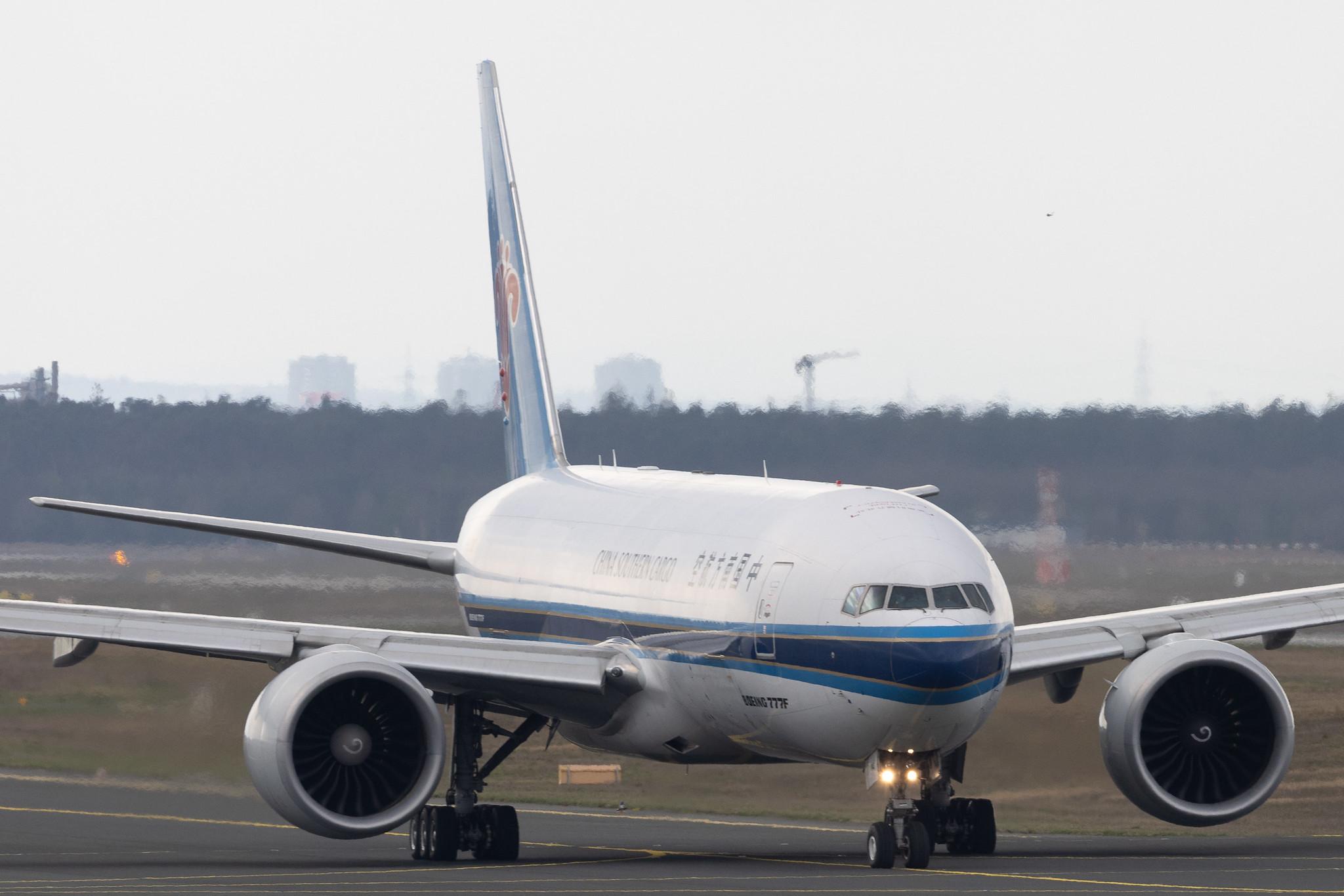 Frankfurt Airport: China Southern Cargo (CZ / CSN) | Operator: China Southern Airlines | B77L | B-2042 | MSN 41633