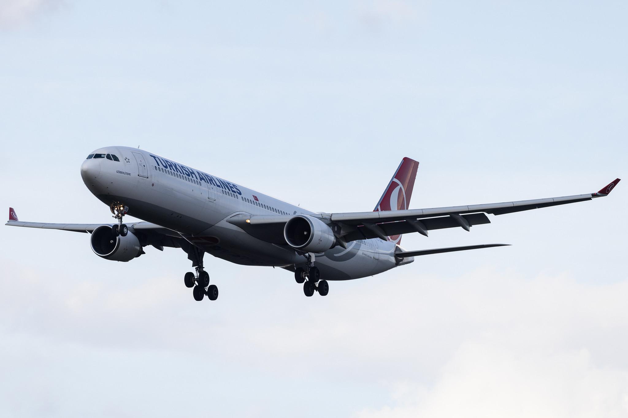 Frankfurt Airport: Turkish Airlines (TK / THY) | Airbus A330-303 A333 | TC-LNE | MSN 1706