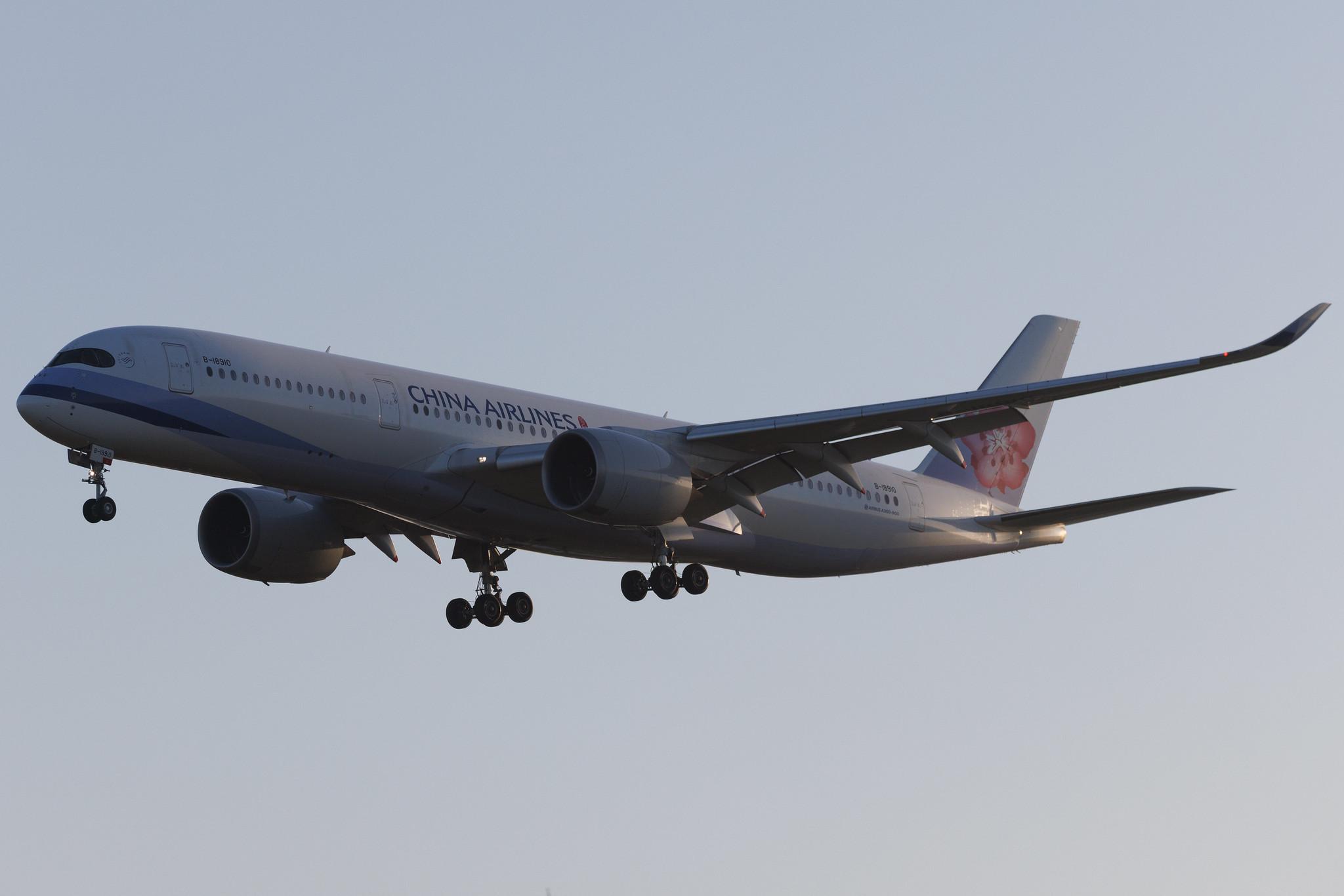 Amsterdam Schiphol: China Airlines (CI / CAL) | Airbus A350-941 A359 | B-18910 | MSN 151