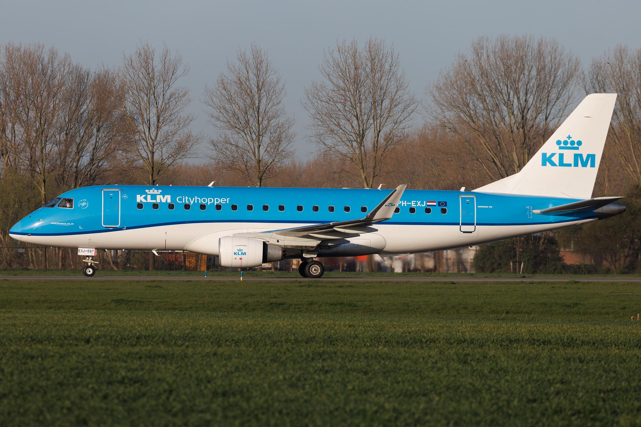 Amsterdam Schiphol: KLM (KL / KLM) | Operator: KLM Cityhopper | Embraer E175STD E75L | PH-EXJ | MSN 17000597