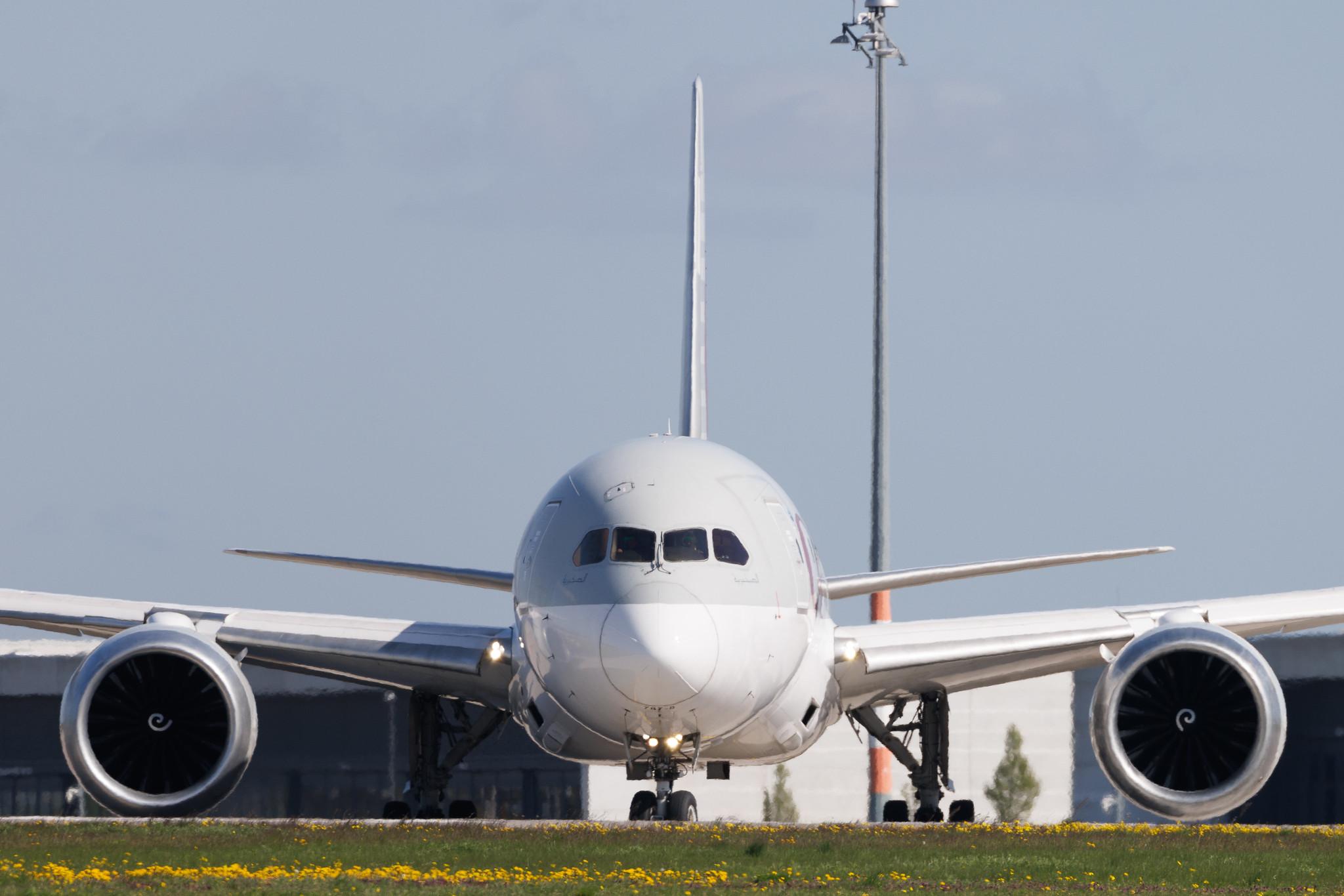 Flughafen Berlin Brandenburg: Qatar Airways (QR / QTR) |  Boeing 787-8 Dreamliner B788 | A7-BCA | MSN 38319