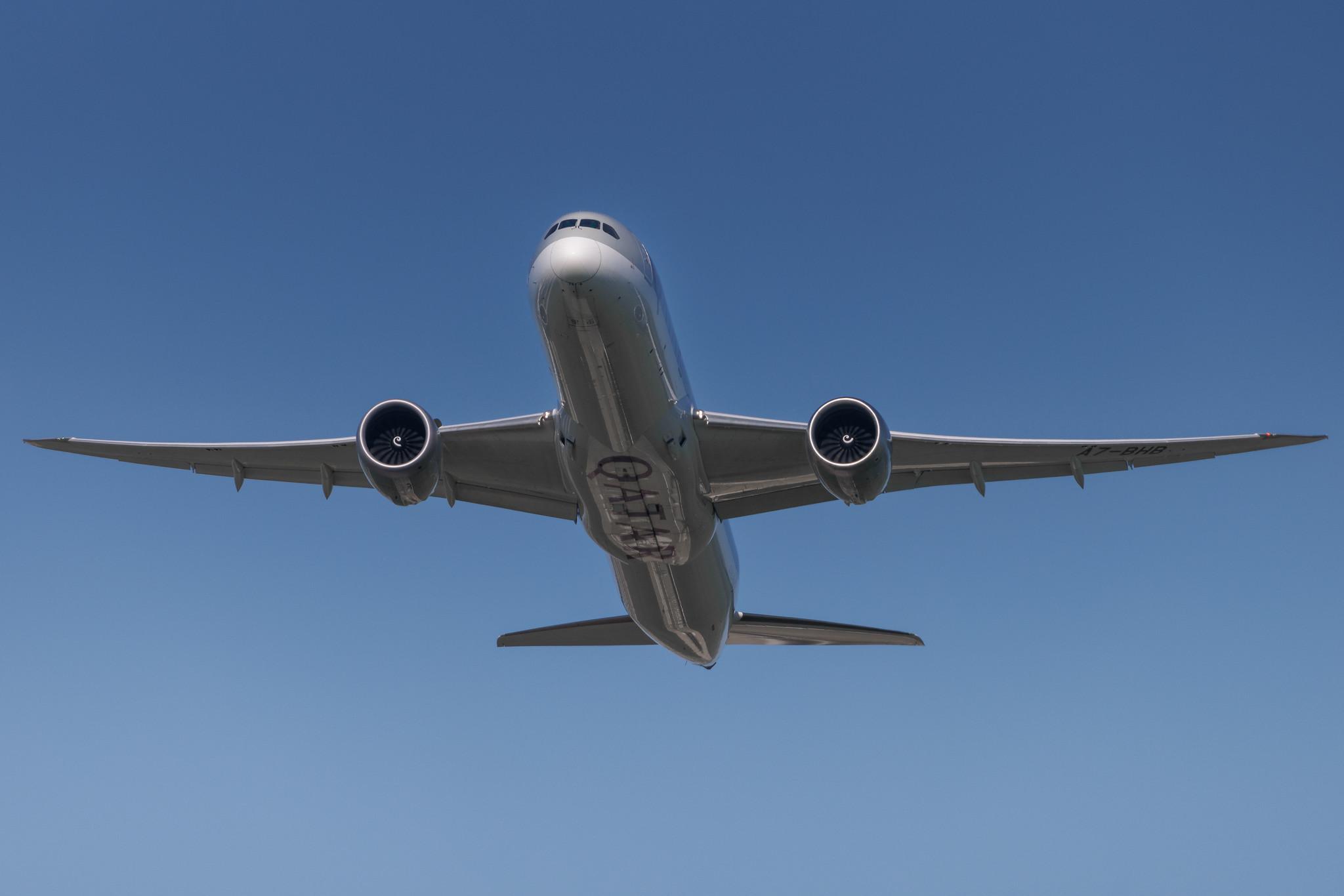 Flughafen Berlin Brandenburg: Qatar Airways (QR / QTR) | Boeing 787-9 Dreamliner B789 | A7-BHB | MSN 64215