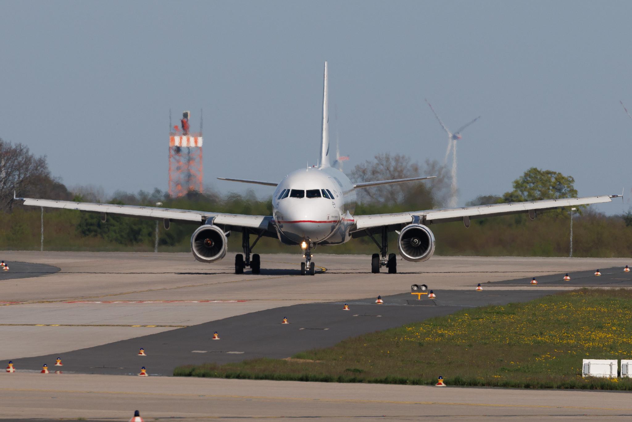 Flughafen Berlin Brandenburg: Aegean Airlines (A3 / AEE) | Airbus A320-232 A320 | SX-DVW | MSN 3785