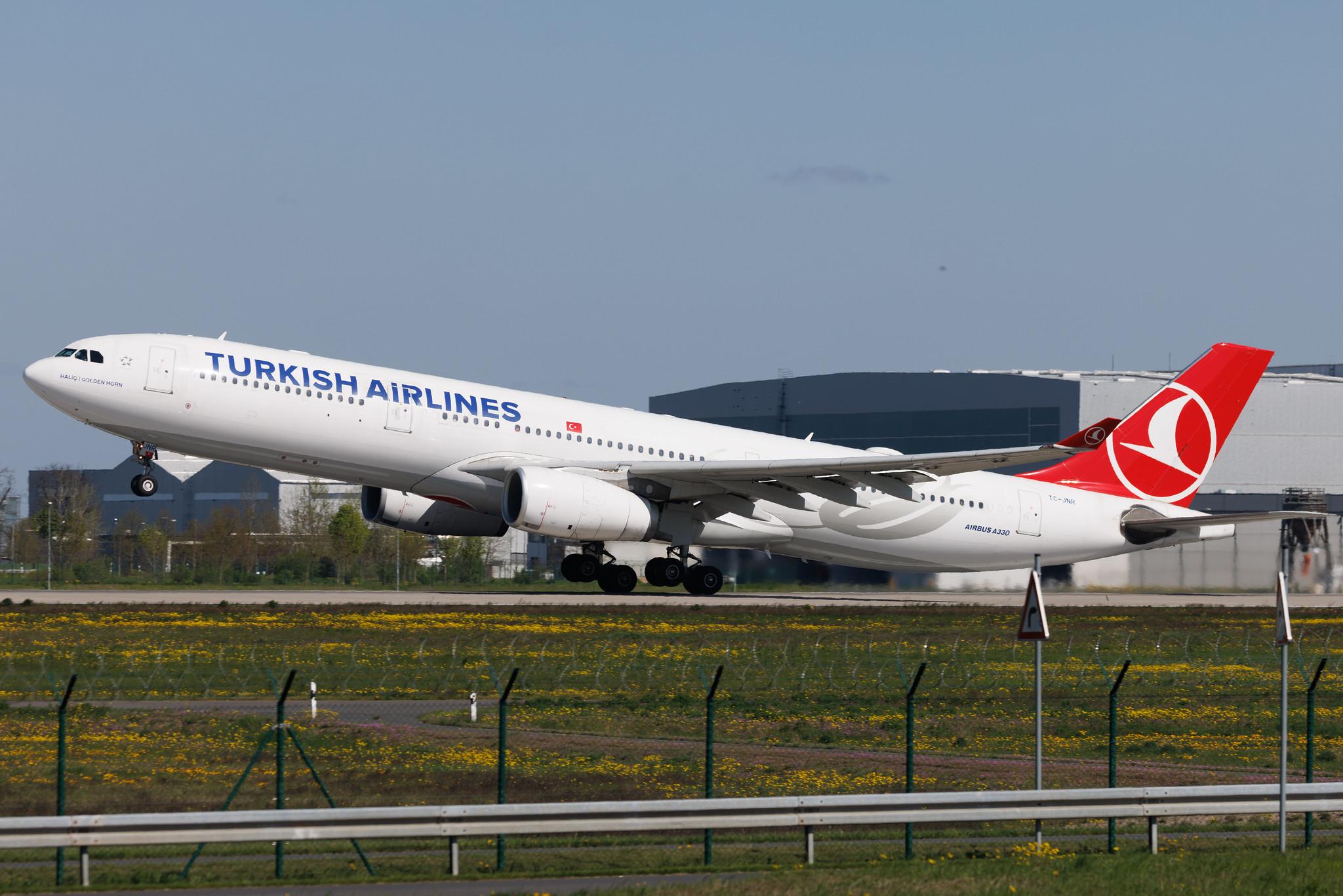 Flughafen Berlin Brandenburg: Turkish Airlines (TK / THY) | Airbus A330-343 A333 | TC-JNR | MSN 1311
