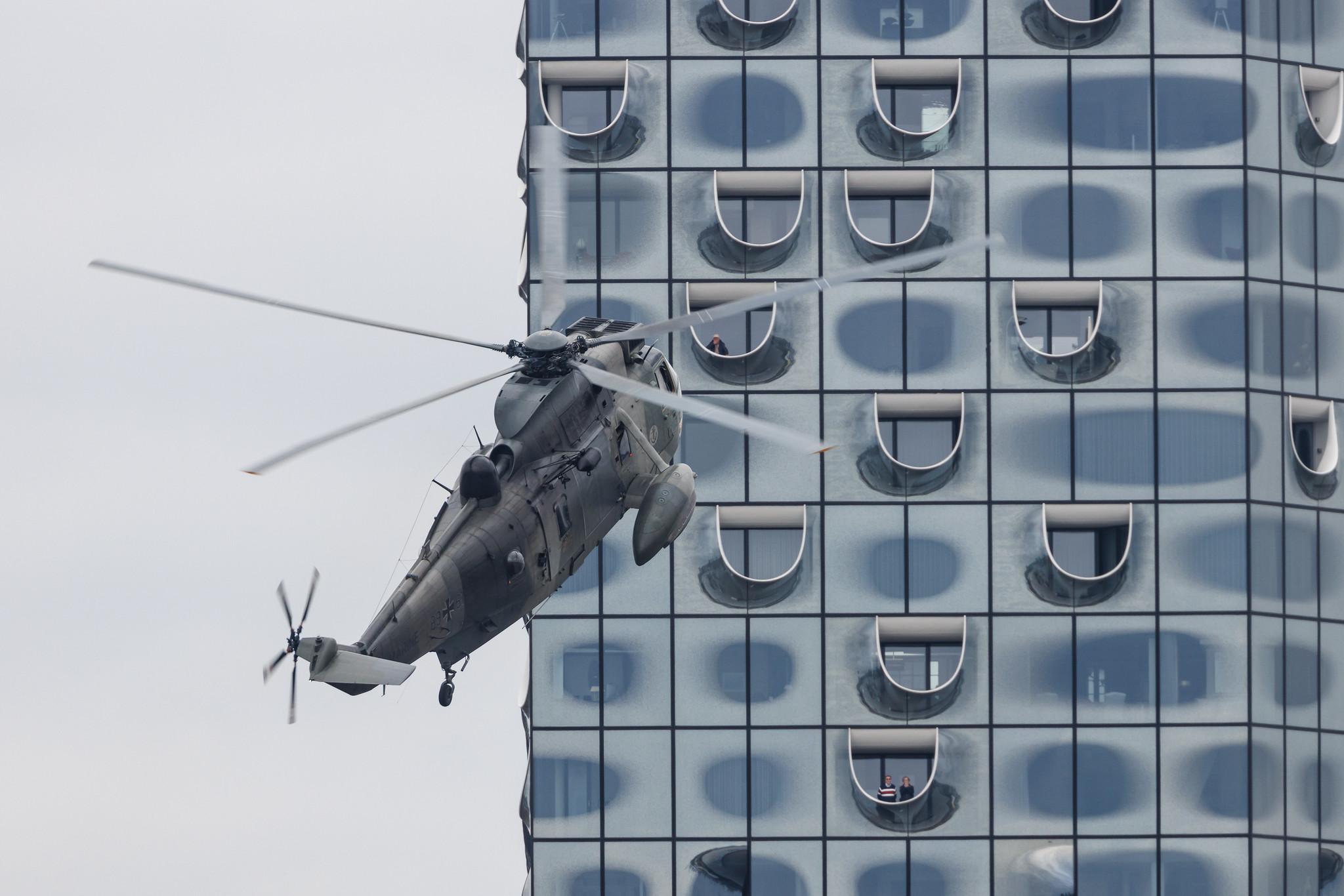 SOS Joint Rescue Operation: German Navy (/ GNY) | Westland Sea King Mk.41 | 89-61 | MSN WA830