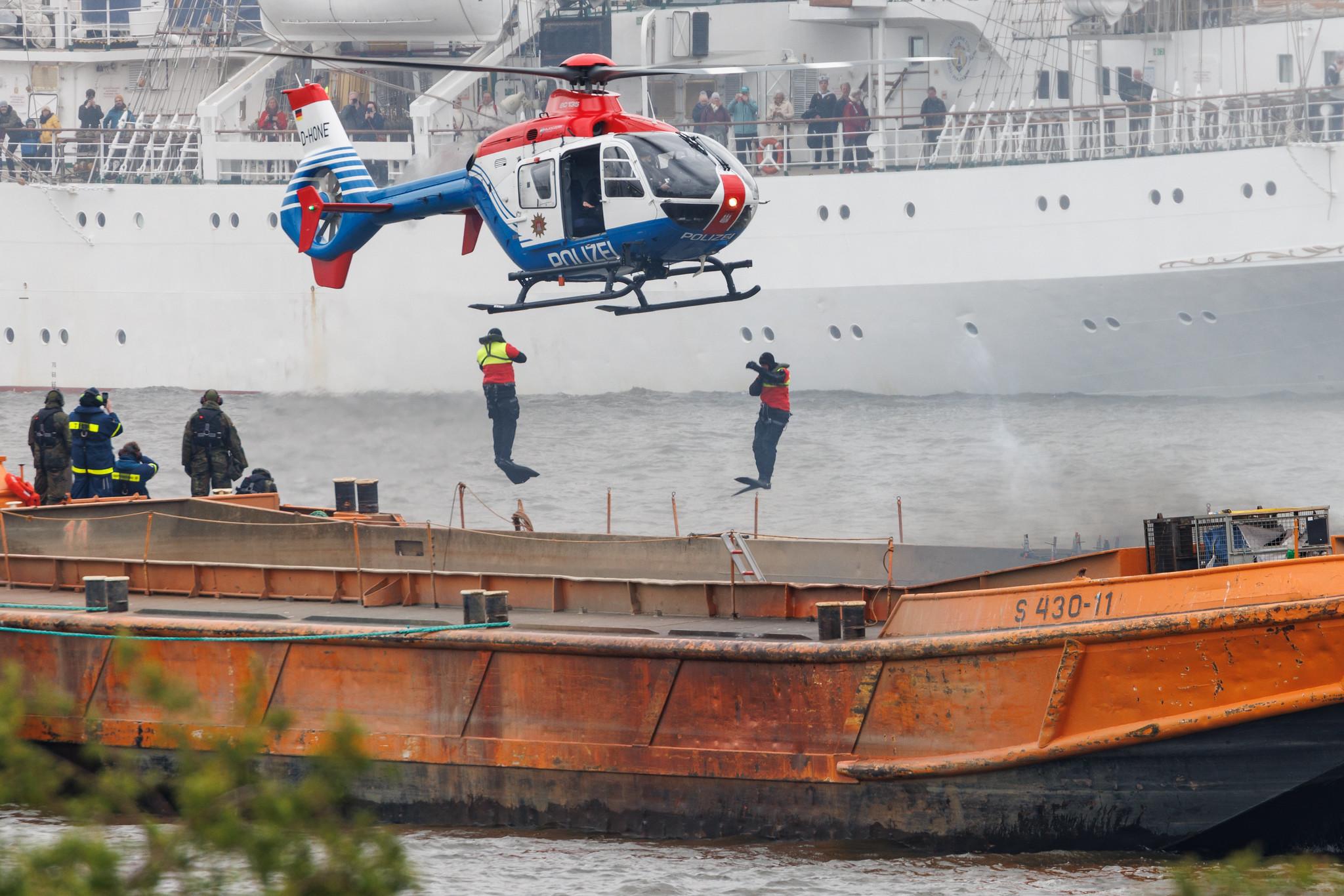 SOS Joint Rescue Operation: Polizei Hamburg | Airbus Helicopters H135 EC35 | D-HONE | MSN 0338
