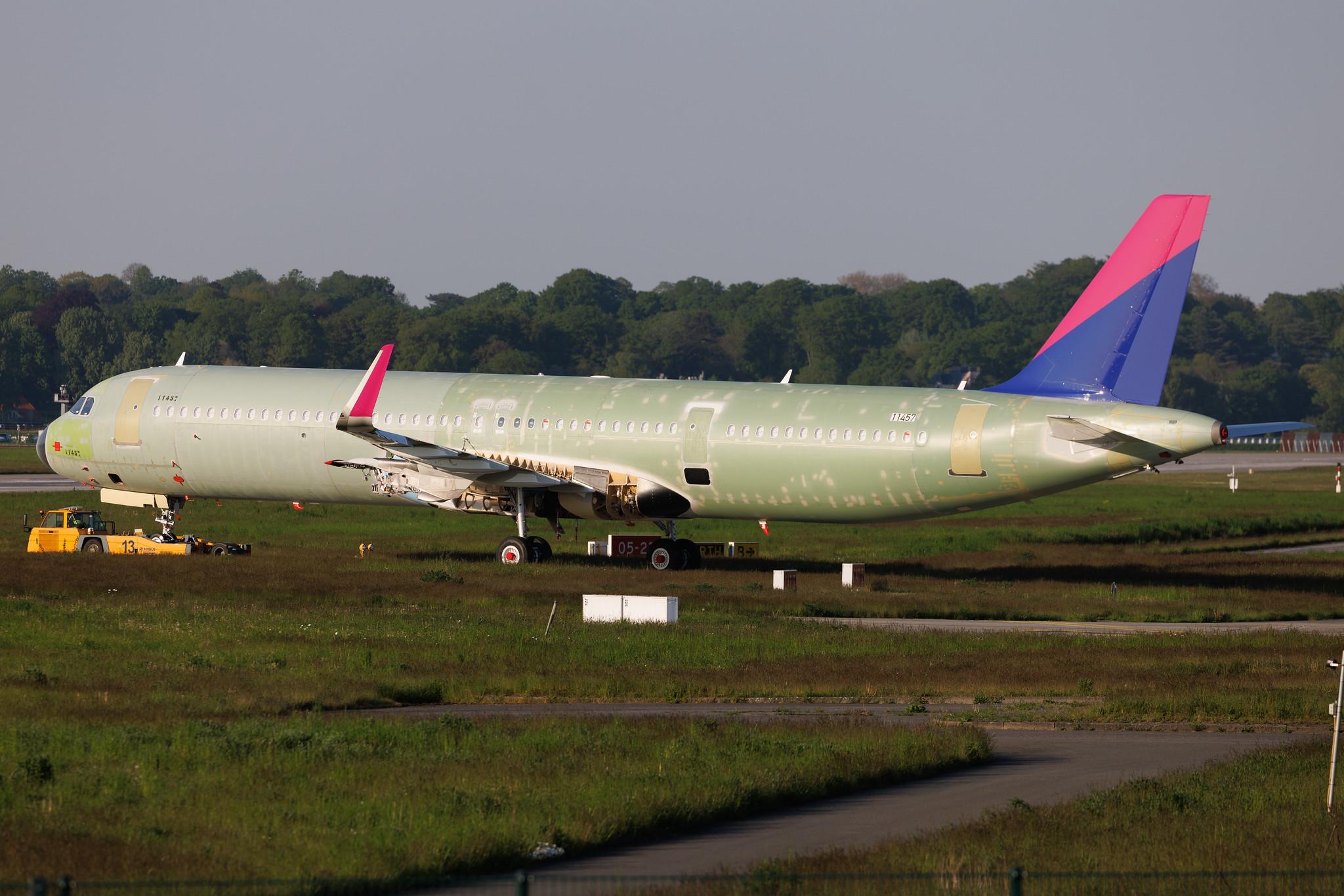 Hamburg Finkenwerder: Wizz Air Malta (W4 / WMT) | Airbus A321-271NX A21N | D- | MSN 11457