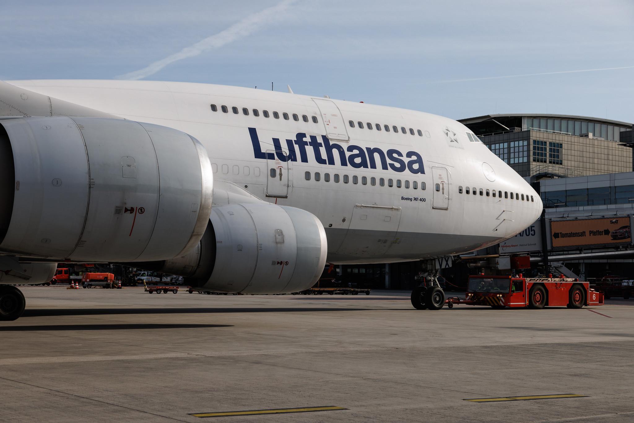 Hamburg Airport: Lufthansa (LH / DLH) | Boeing 747-430 B744 | D-ABVX | MSN 29868