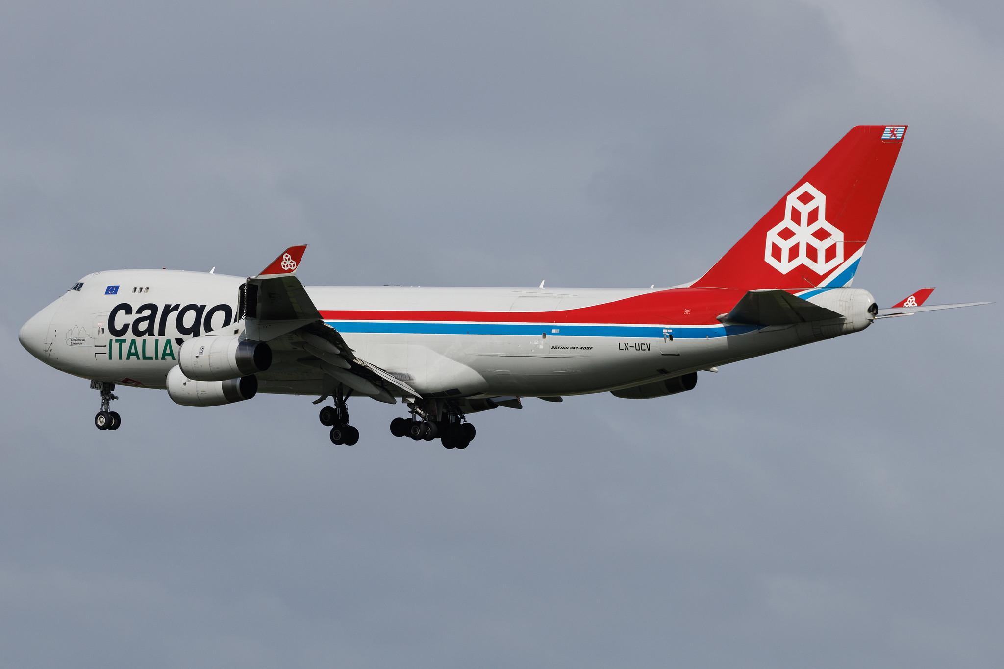 Amsterdam Schiphol: Cargolux (CV / CLX) | Boeing 747-4R7F B744 | LX-UCV | MSN 33827