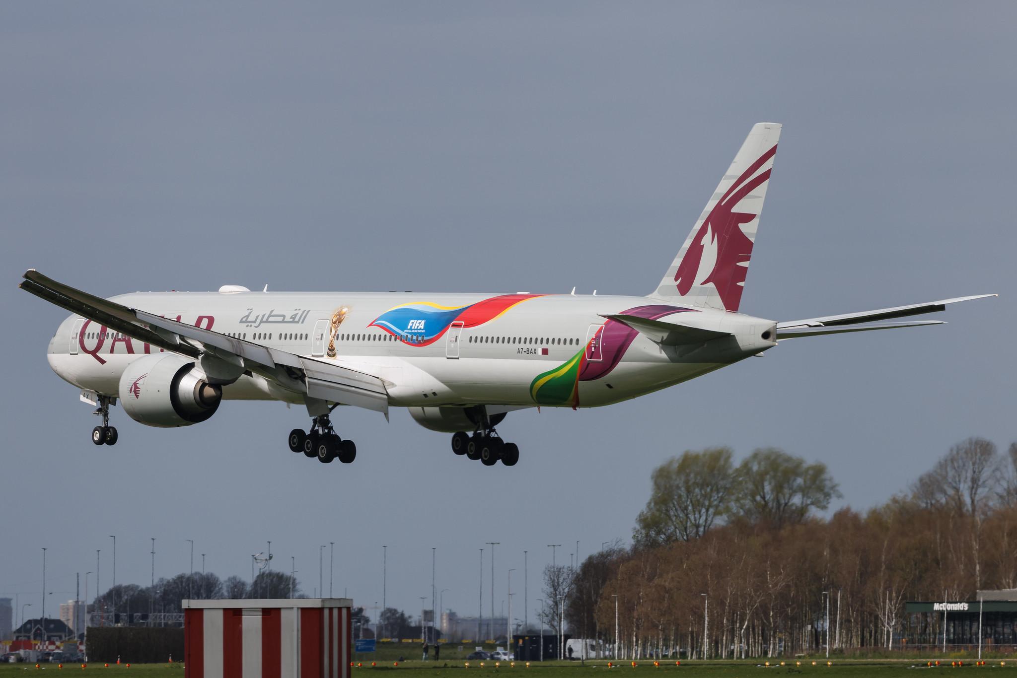 Amsterdam Schiphol: Qatar Airways (QR / QTR) | Livery: FIFA World Cup 2022 Livery | Boeing 777-3DZ(ER) B77W | A7-BAX | MSN 41780