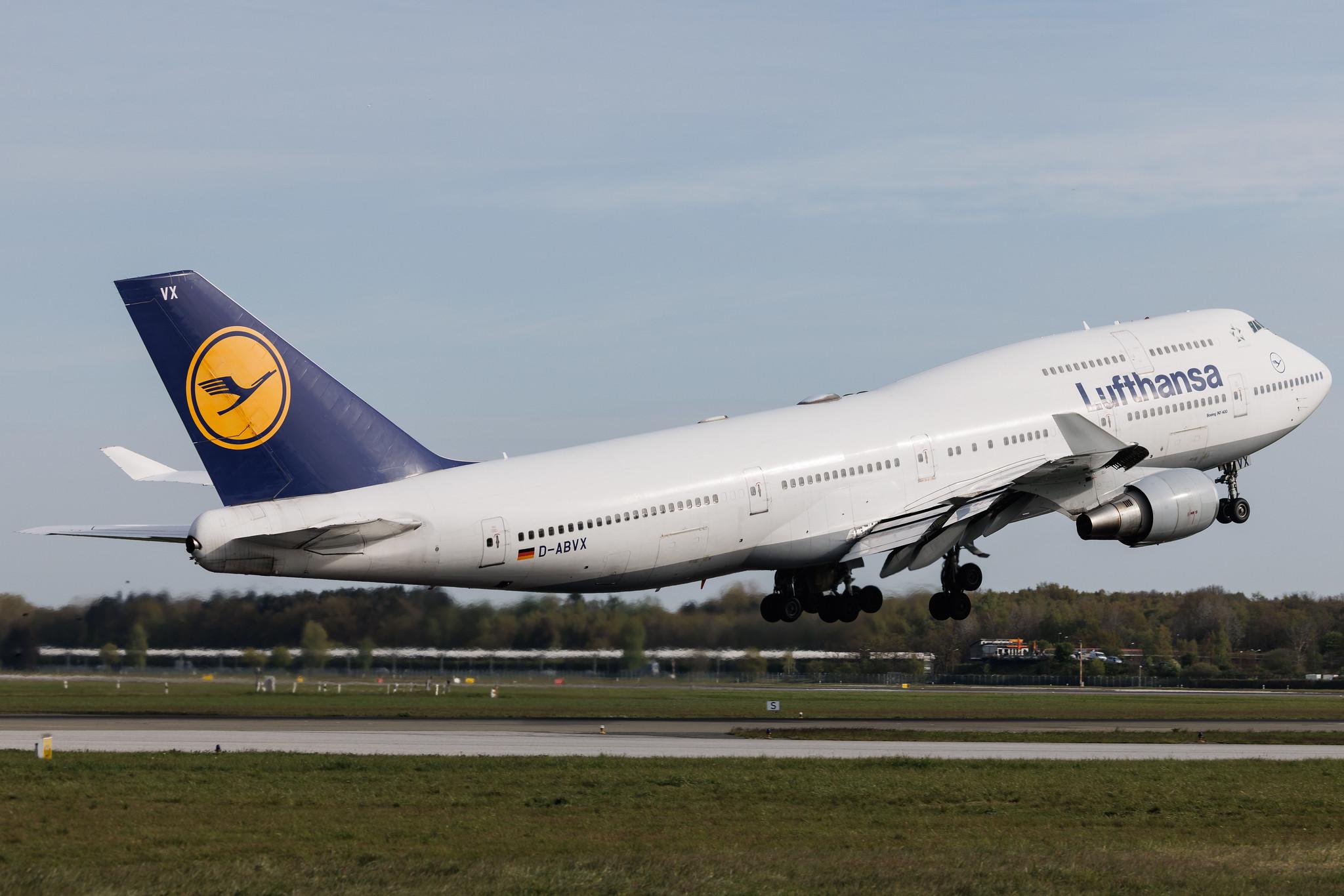 Hamburg Airport: Lufthansa (LH / DLH) | Boeing 747-430 B744 | D-ABVX | MSN 29868