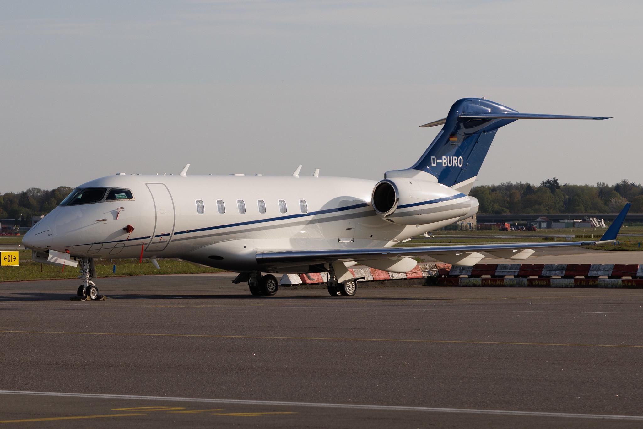 Hamburg Airport: Aero-Dienst (/ ADN) | Bombardier Challenger 300 CL30 | D-BURO | MSN 20256