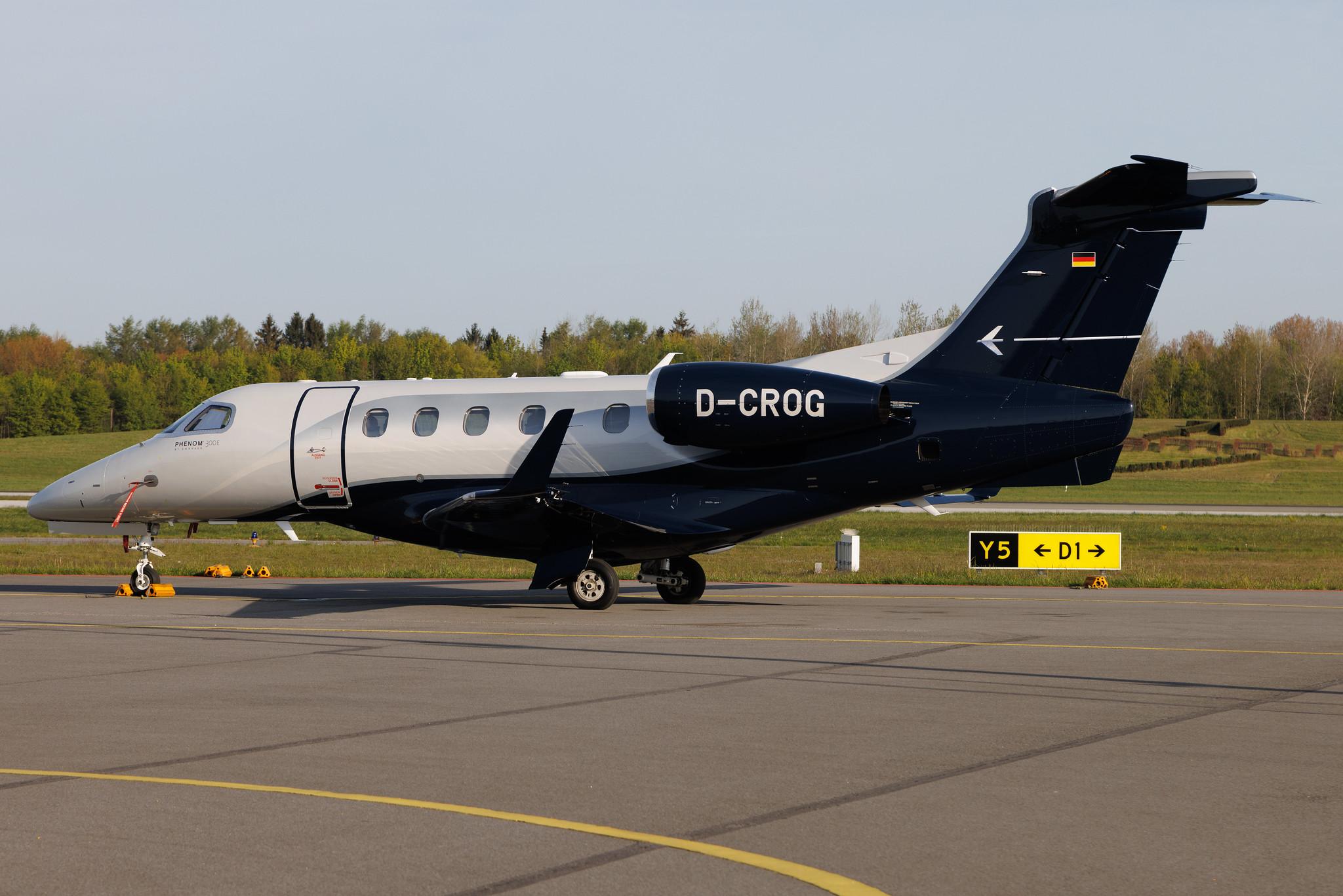 Hamburg Airport: Air Hamburg (/ AHO) | Embraer Phenom 300 E55P | D-CROG | MSN 50500511