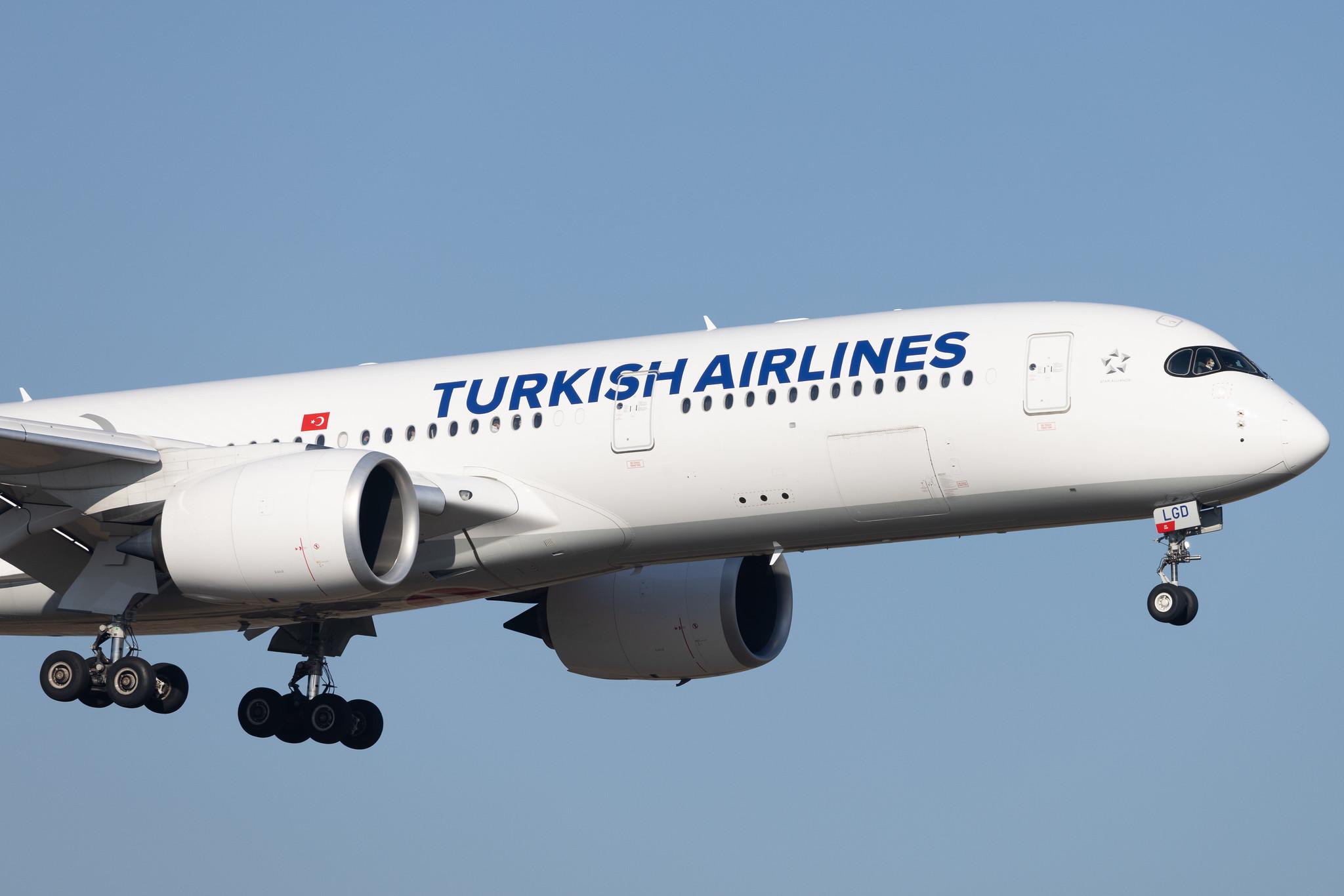 Flughafen Berlin Brandenburg: Turkish Airlines (TK / THY) |  Airbus A350-941 A359 | TC-LGD | MSN 442