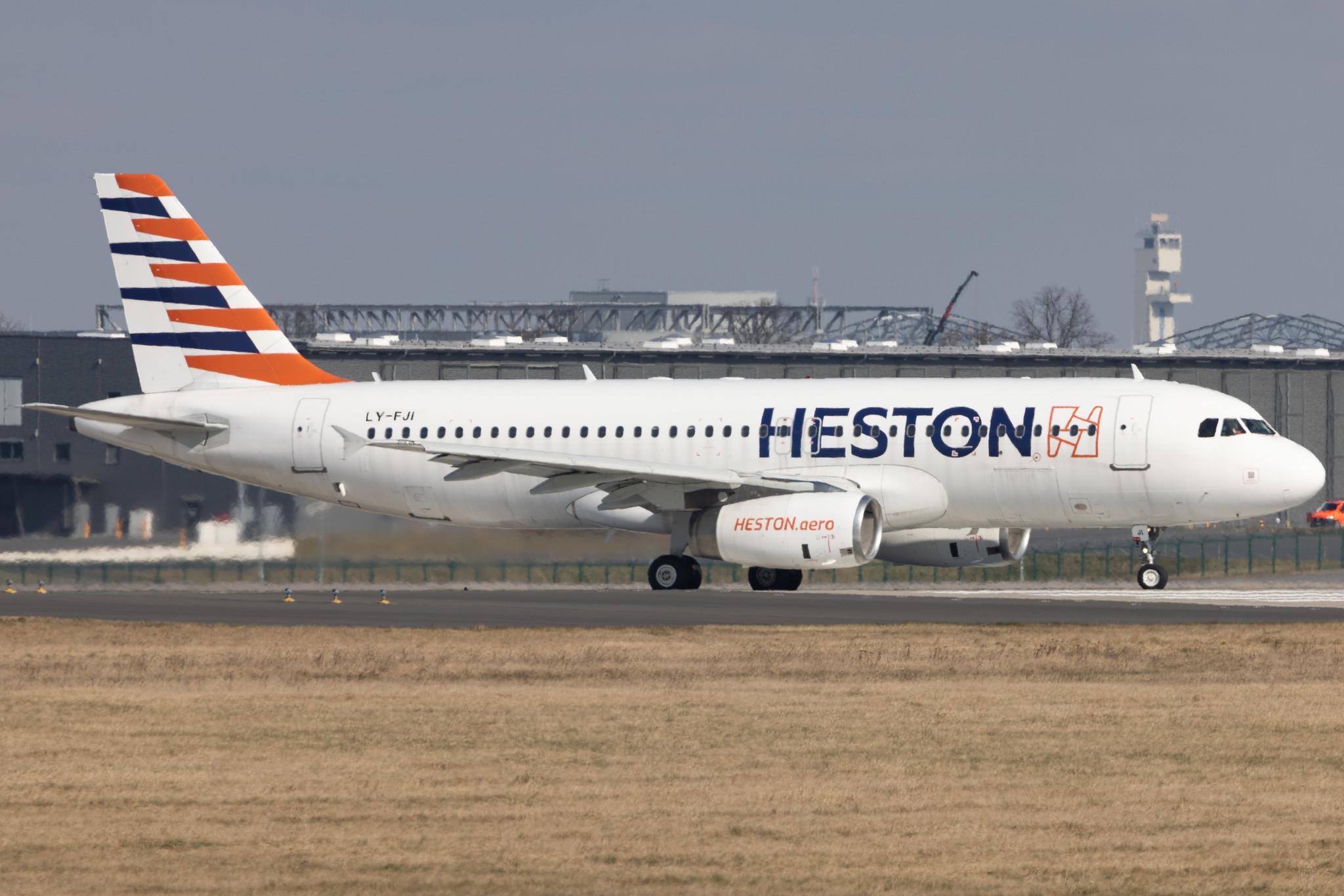 Flughafen Berlin Brandenburg: Condor (DE / CFG) | Operator: Heston Airlines | Airbus A320-232 A320 | LY-FJI | MSN 02157