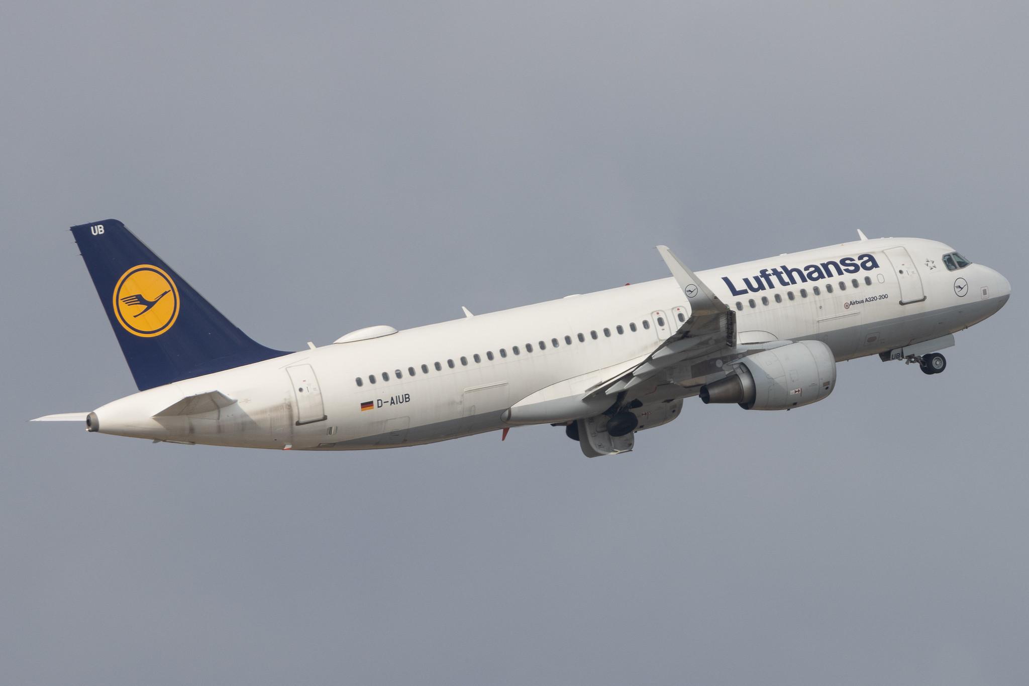 Flughafen Berlin Brandenburg: Lufthansa (LH / DLH) | Airbus A320-214 A320 | D-AIUB | MSN 5972