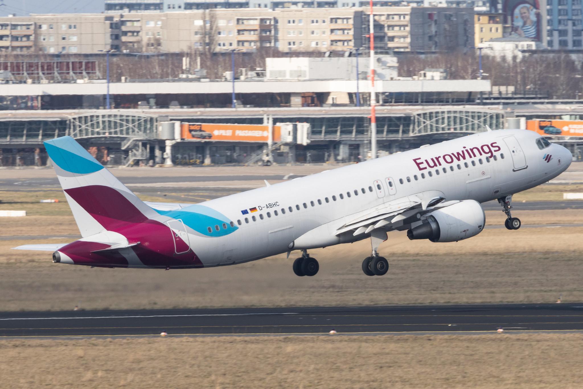 Flughafen Berlin Brandenburg: Eurowings (EW / EWG) | Airbus A320-214 A320 | D-ABHC | MSN 3594