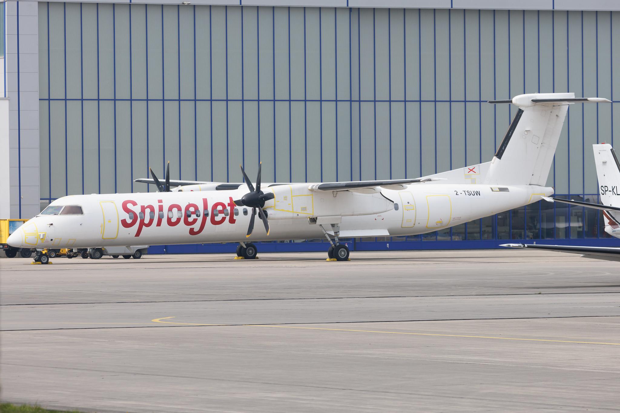 Verkehrslandeplatz Mönchengladbach: SpiceJet (SG / SEJ) | De Havilland Canada Dash 8-400 DH8D | 2-TSUW | MSN 4345