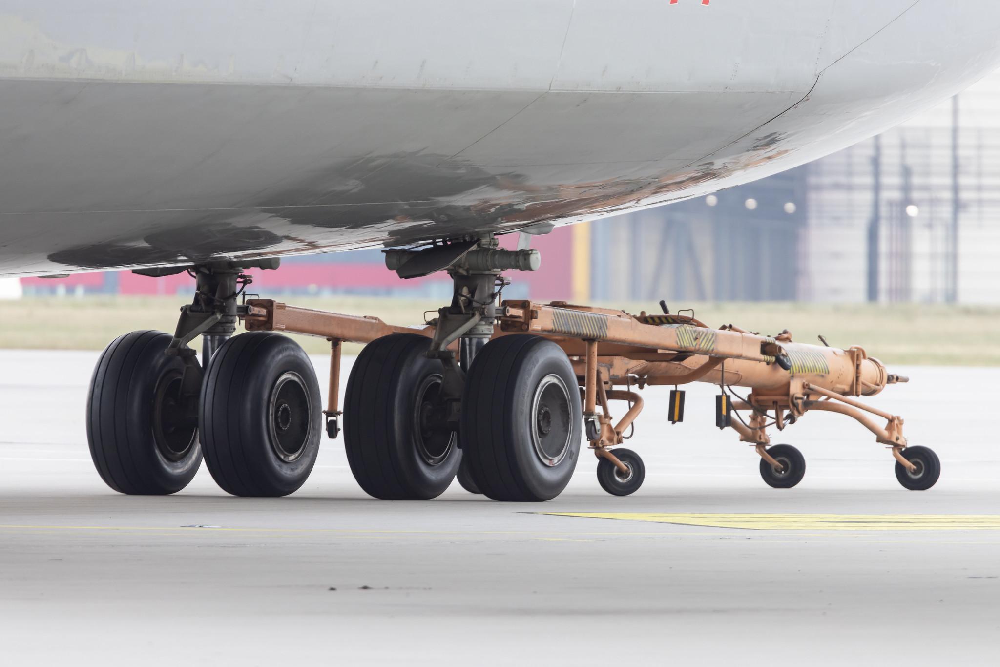 Leipzig Halle Airport: Antonov Airlines (/ ADB) | Antonov An-124-100 A124 | UR-82072 | MSN 9773053359136