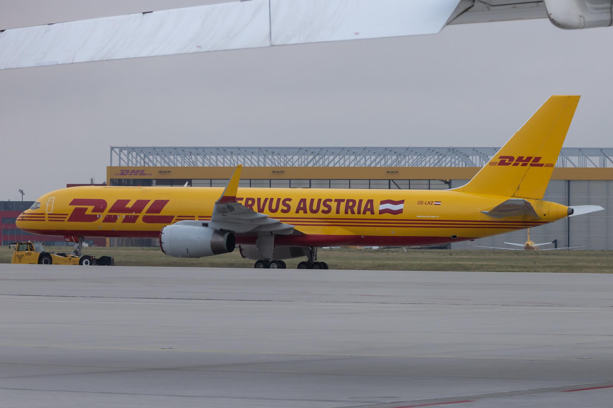 Leipzig Halle Airport: DHL (D0 / DHK) | Livery: Hello - Servus Austria Livery | Operator: DHL Air Austria | Boeing 757-223(PCF) B752 | OE-LNZ | MSN 32398