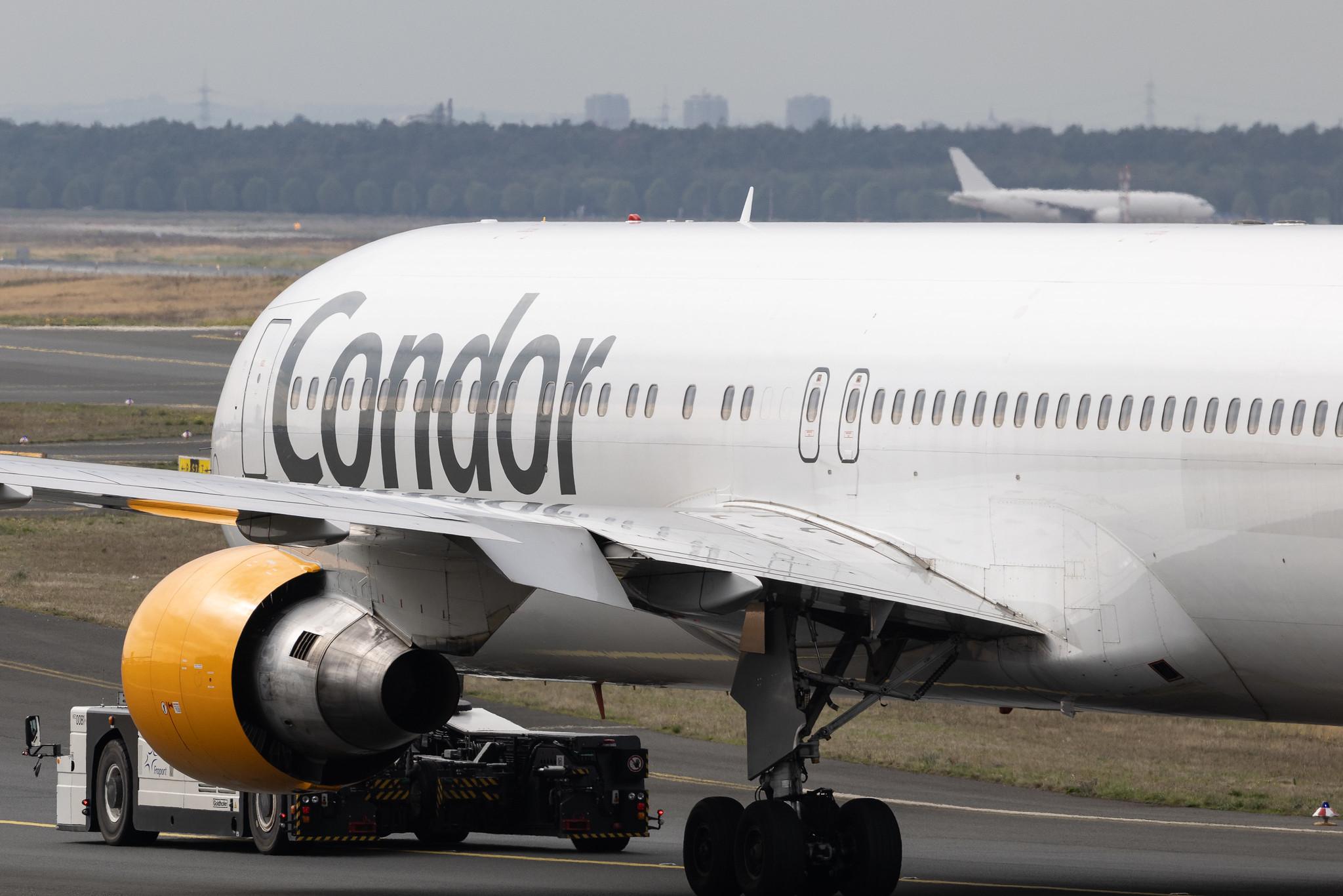 Frankfurt Airport: Condor (DE / CFG) | Boeing 767-330(ER) B763 | D-ABUF | MSN 26985