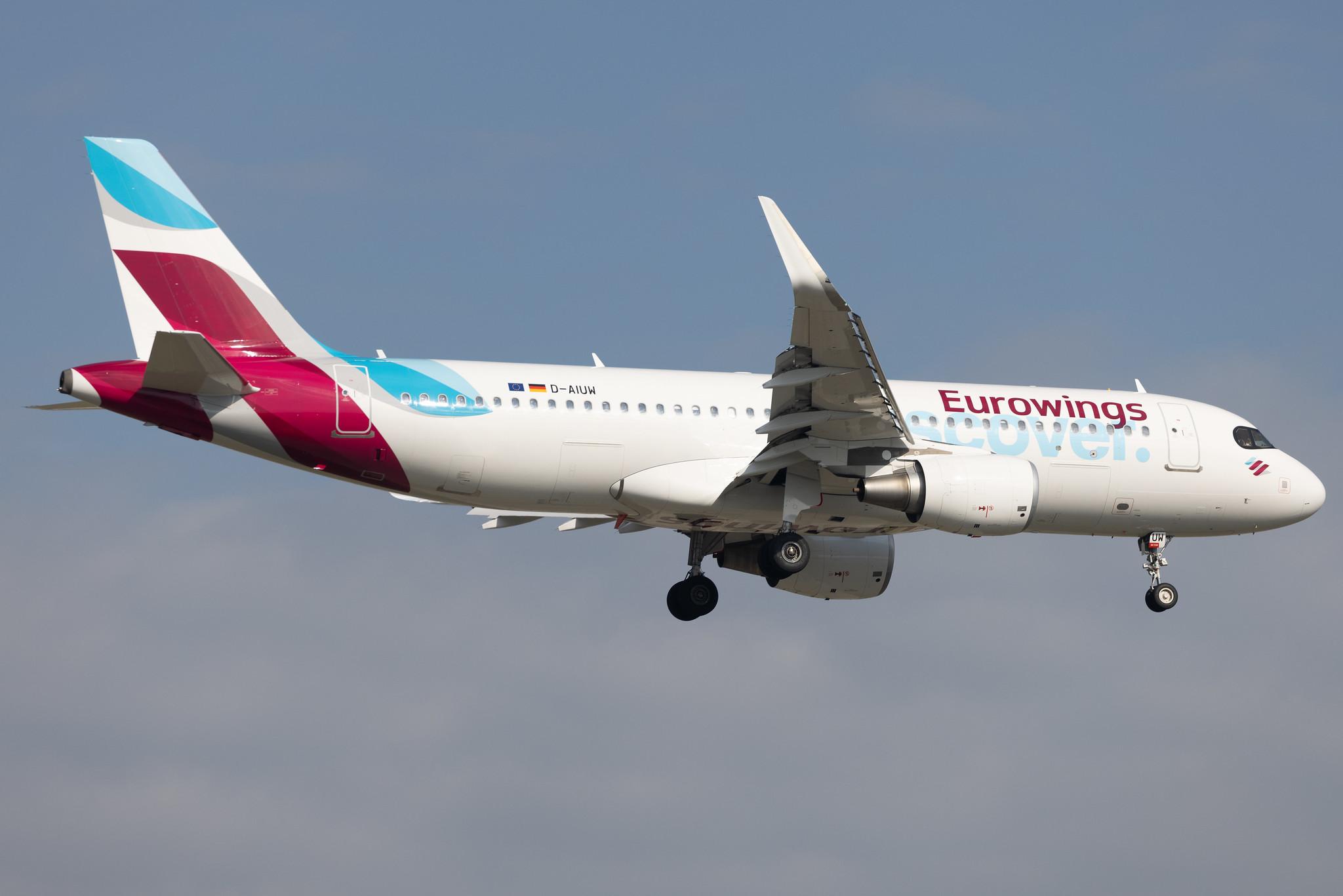 Frankfurt Airport: Eurowings Discover (4Y / OCN) | Airbus A320-214 A320 | D-AIUW | MSN 7251