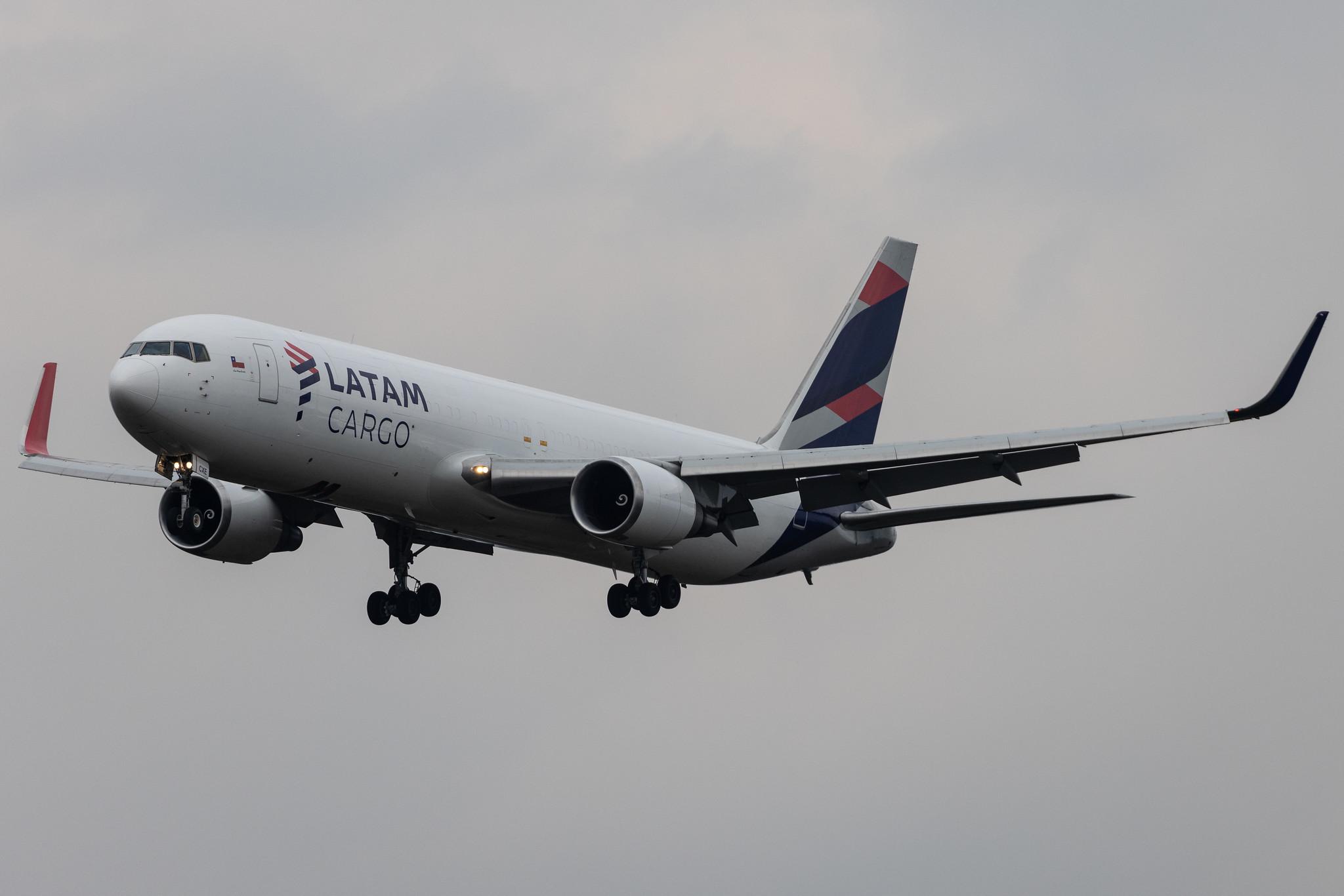Frankfurt Airport: LATAM Cargo (UC / LCO) | Operator: LATAM Cargo Colombia | Boeing 767-316(ER)(BCF) B763 | CC-CXE | MSN 35696
