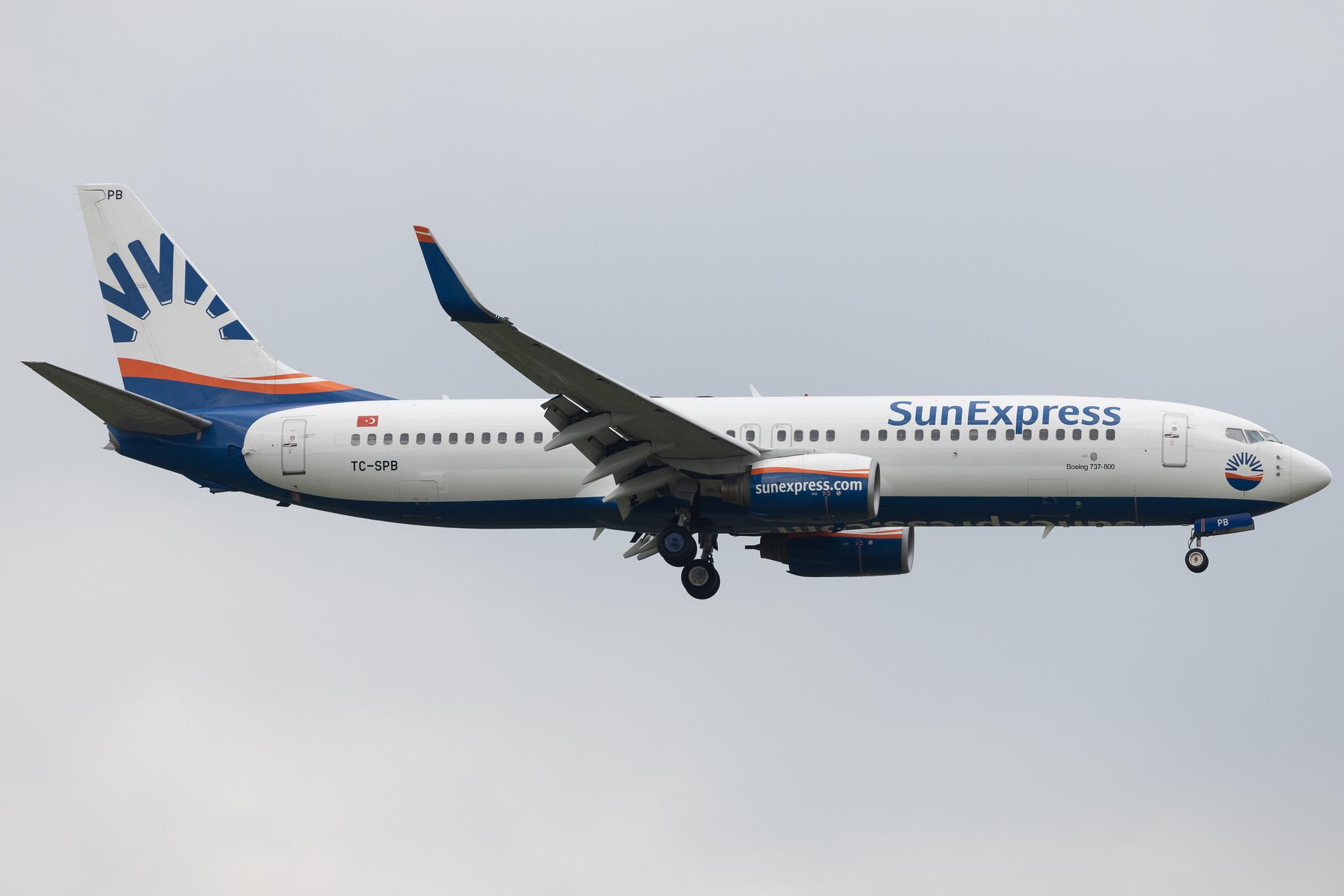 Frankfurt Airport: SunExpress (XQ / SXS) | Boeing 737-86Q B738 | TC-SPB | MSN 30272