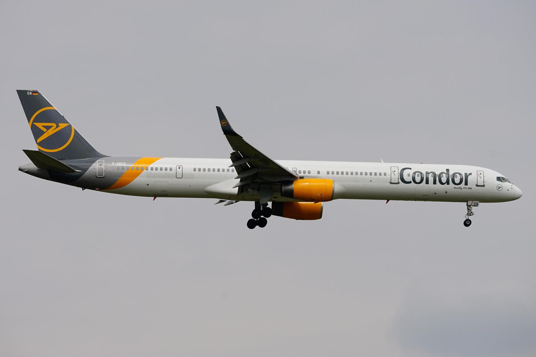 Frankfurt Airport: Condor (DE / CFG) | Boeing 757-330 B753 | D-ABOA | MSN 29016