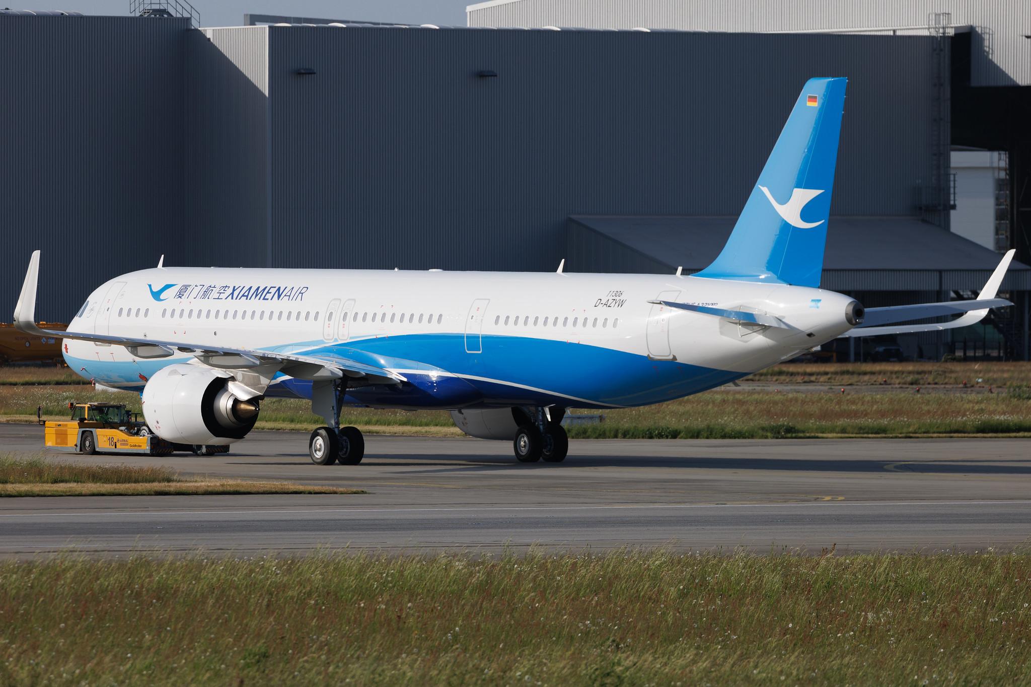 Hamburg Finkenwerder: Xiamen Airlines (MF / CXA) | Airbus A321-251NX A21N | D-AZYW | B-32DR | MSN 11306