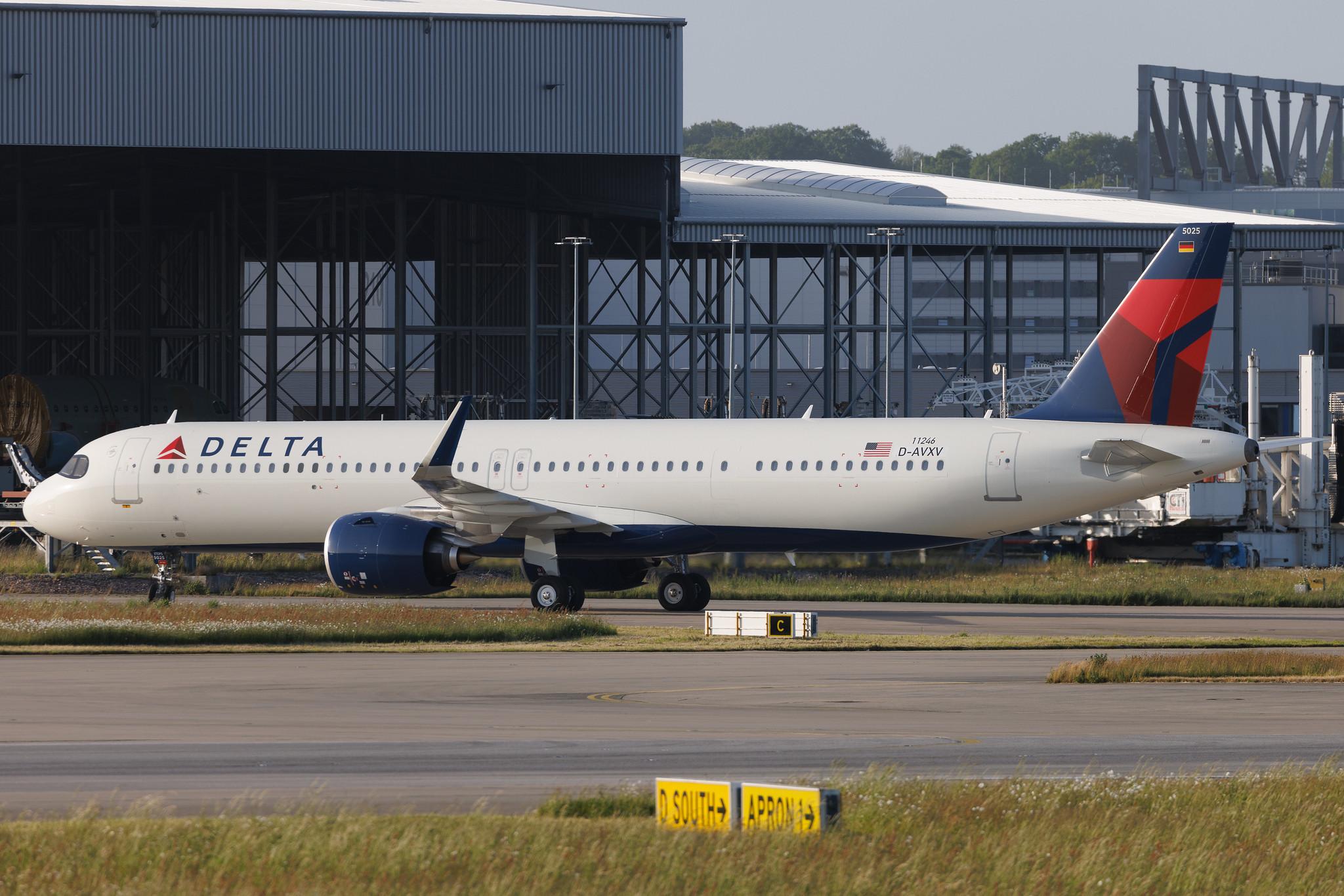 Hamburg Finkenwerder: Delta Air Lines (DL / DAL) | Airbus A321-271NX A21N | D-AVXV | N525DA | MSN 11246