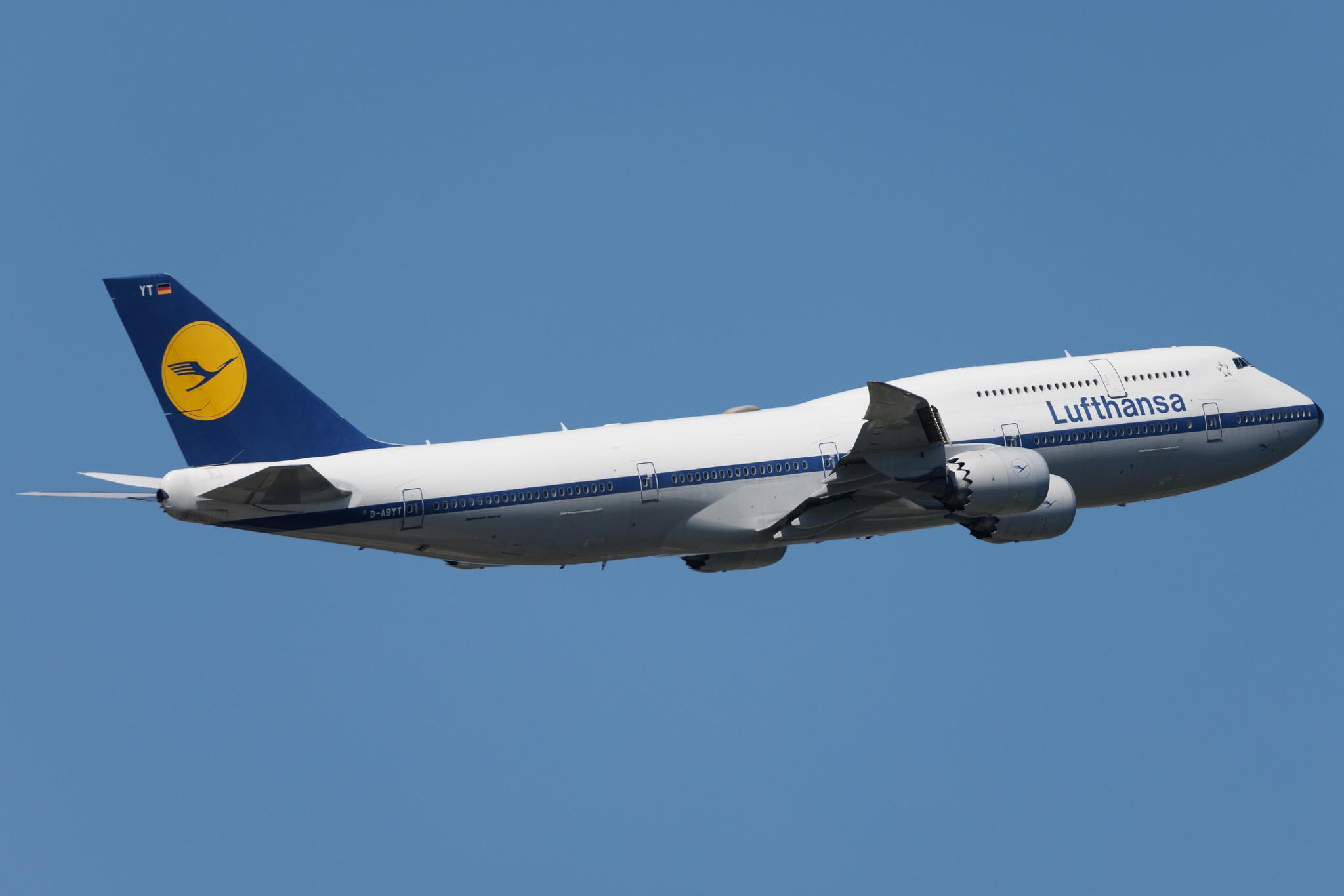 Frankfurt Airport: Lufthansa (LH / DLH) | Livery: Retro Livery | Boeing 747-830 B748 | D-ABYT | MSN 37844