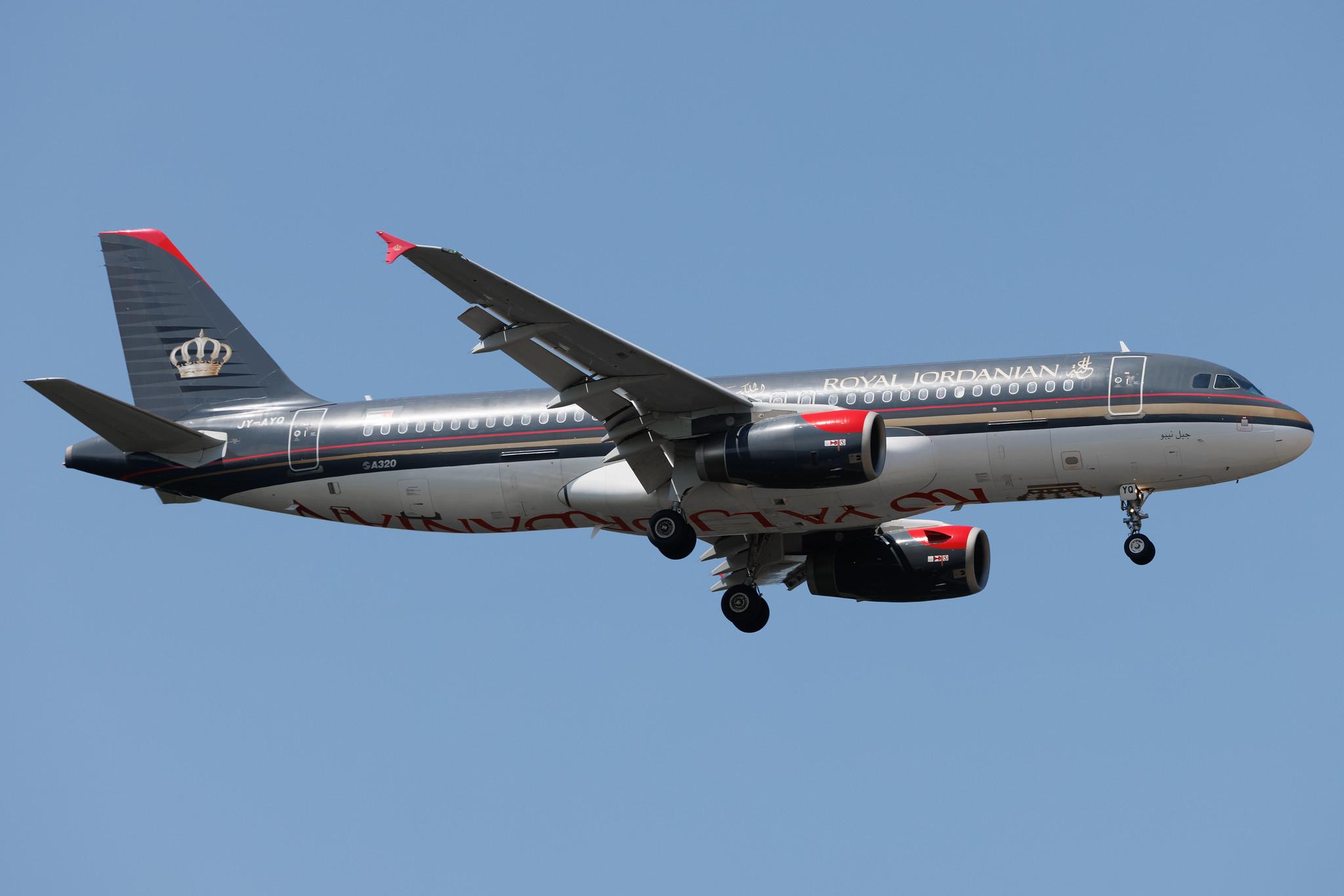 Frankfurt Airport: Royal Jordanian (RJ / RJA) | Airbus A320-232 A320 | JY-AYQ | MSN 4670