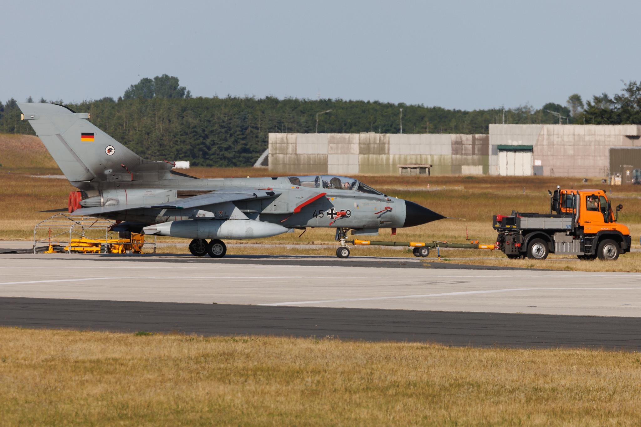 Schleswig Jagel Airport: German Air Force (/ GAF) | Panavia Tornado IDS | 45+59 | MSN 653/GS207/4259