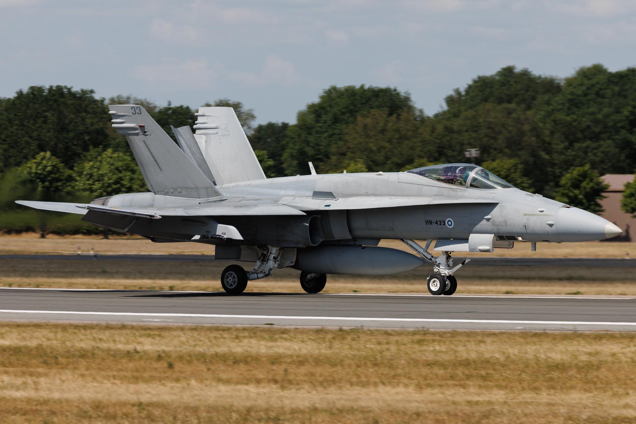 Fliegerhorst Hohn: Finland - Air Force | McDonnell Douglas F/A-18 Hornet F18 | HN-433 | MSN 1439/FNC033