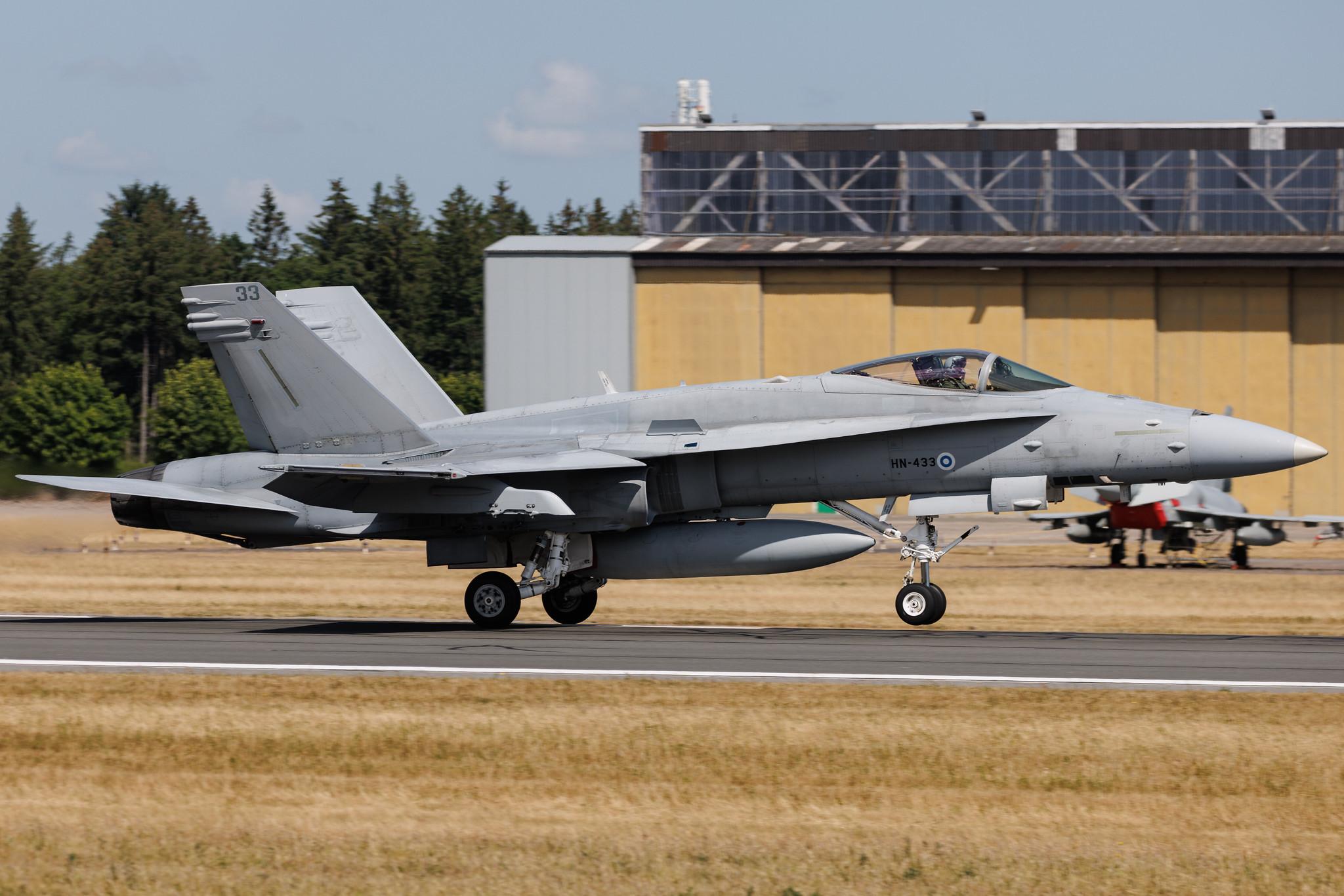 Fliegerhorst Hohn: Finland - Air Force | McDonnell Douglas F/A-18 Hornet F18 | HN-433 | MSN 1439/FNC033