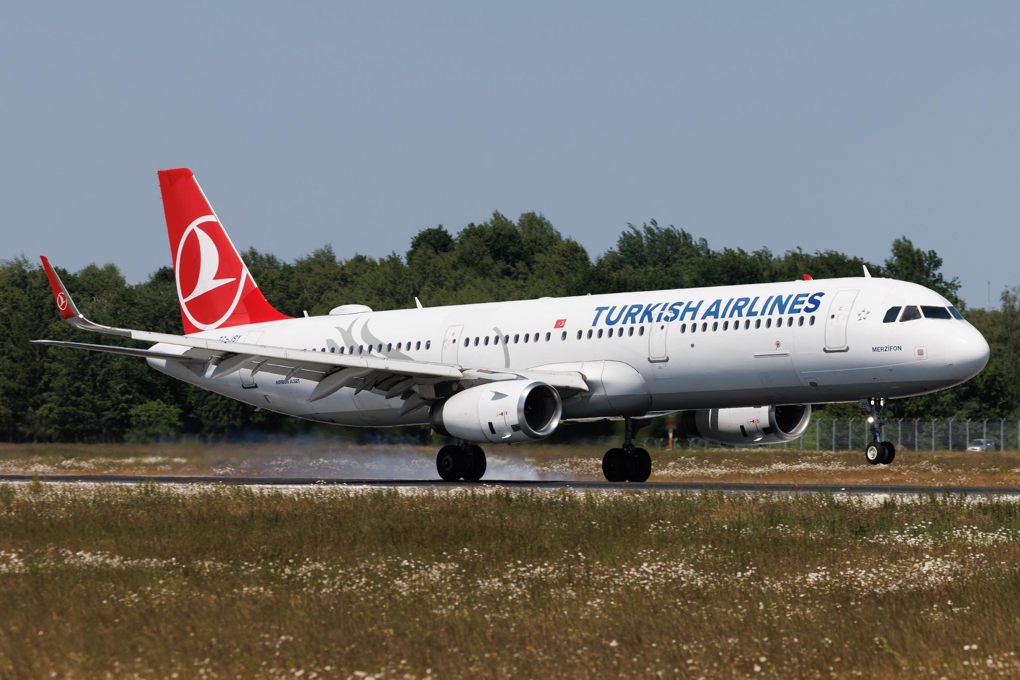 Hamburg Airport: Turkish Airlines (TK / THY) | Airbus A321-231 A321 | TC-JSY | MSN 6758