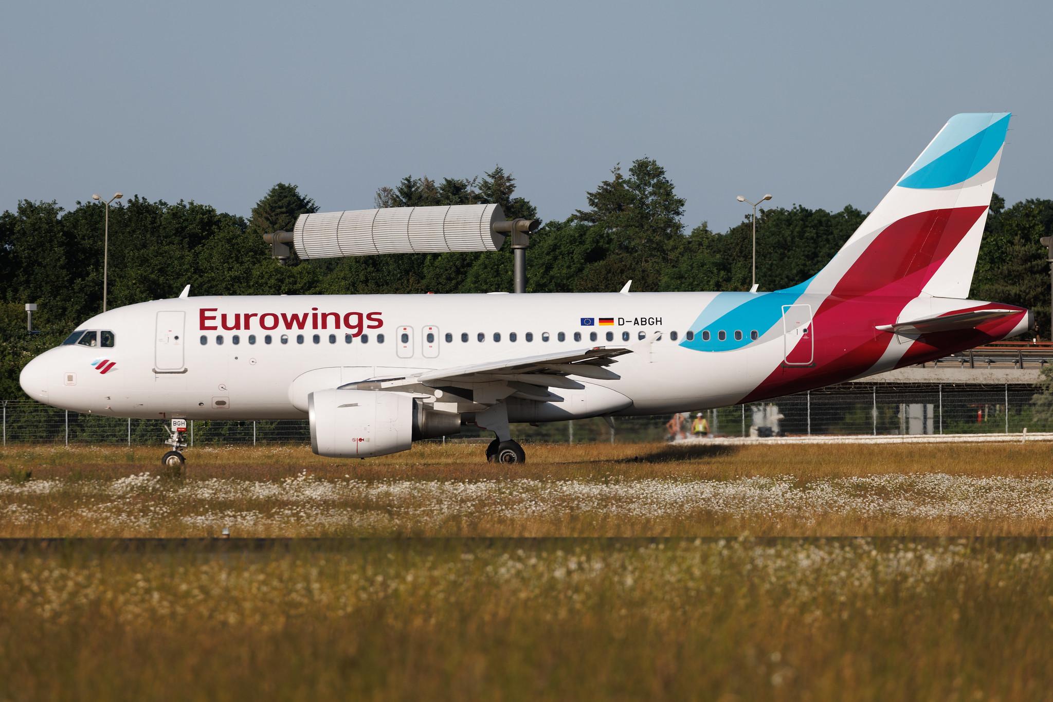 Hamburg Airport: Eurowings (EW / EWG) | Airbus A320-214 A320 | D-ABHG | MSN 2867
