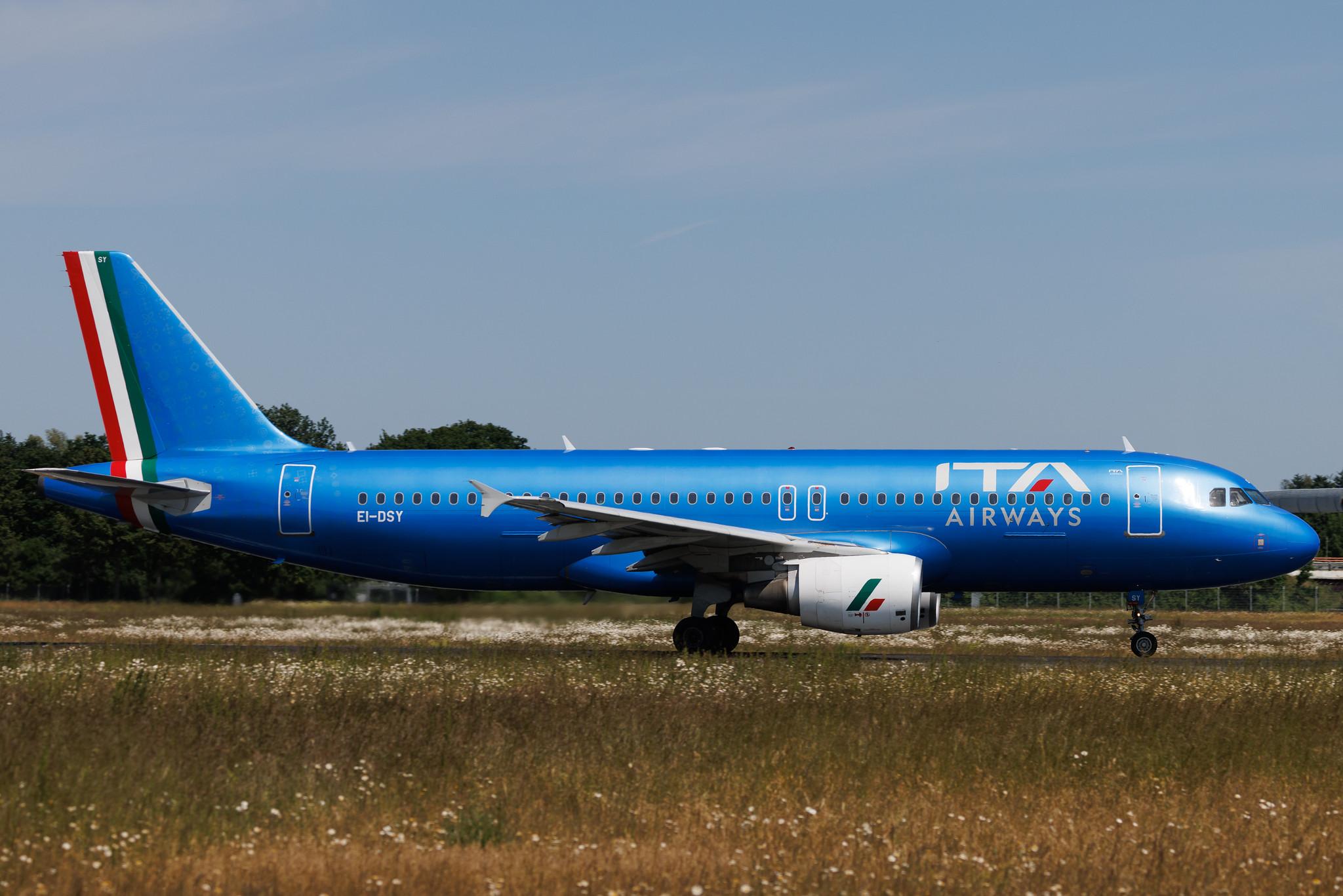 Hamburg Airport: ITA Airways (AZ / ITY) | Airbus A320-216 A320 | EI-DSY | MSN 3666
