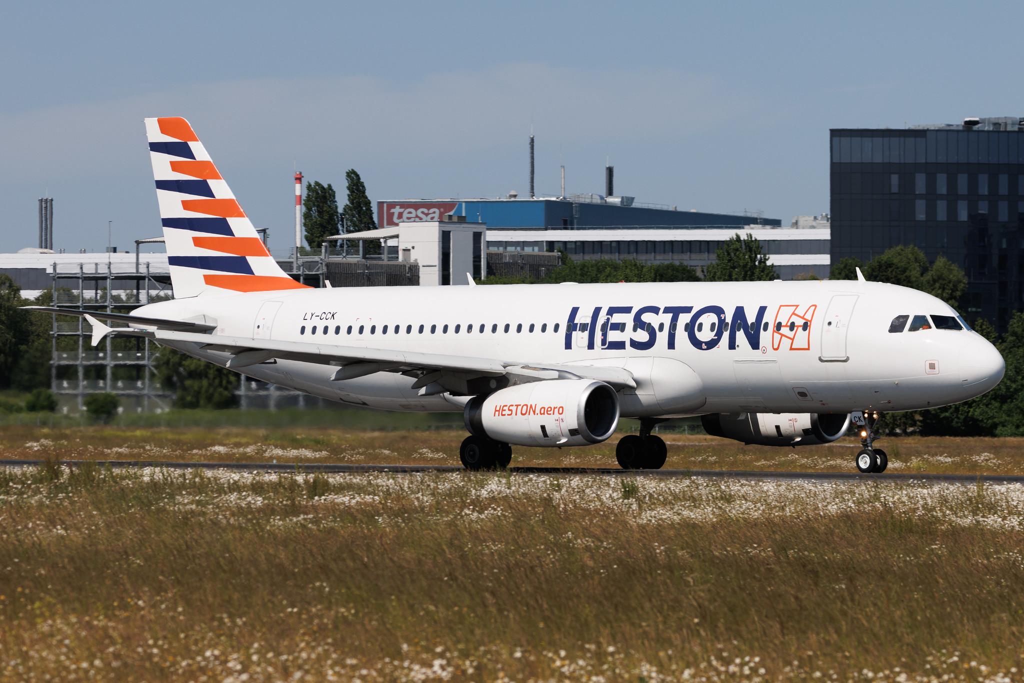 Hamburg Airport: Heston Airlines (HN / HST) | Airbus A320-232 A320 | LY-CCK | MSN 2210