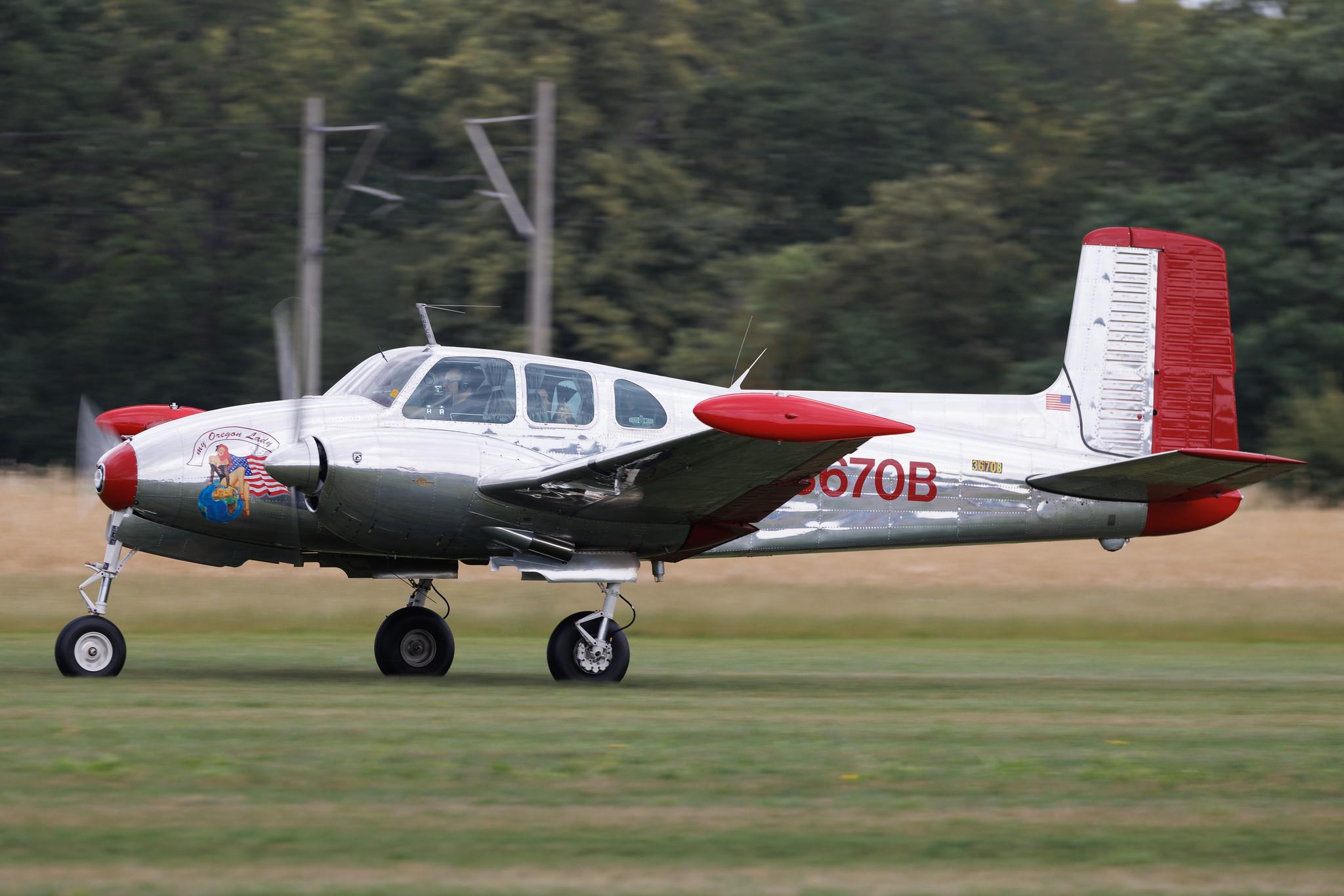 Flugplatz Bienenfarm: Private Owner | Beechcraft B50 Twin Bonanza | N3670B | MSN CH-63