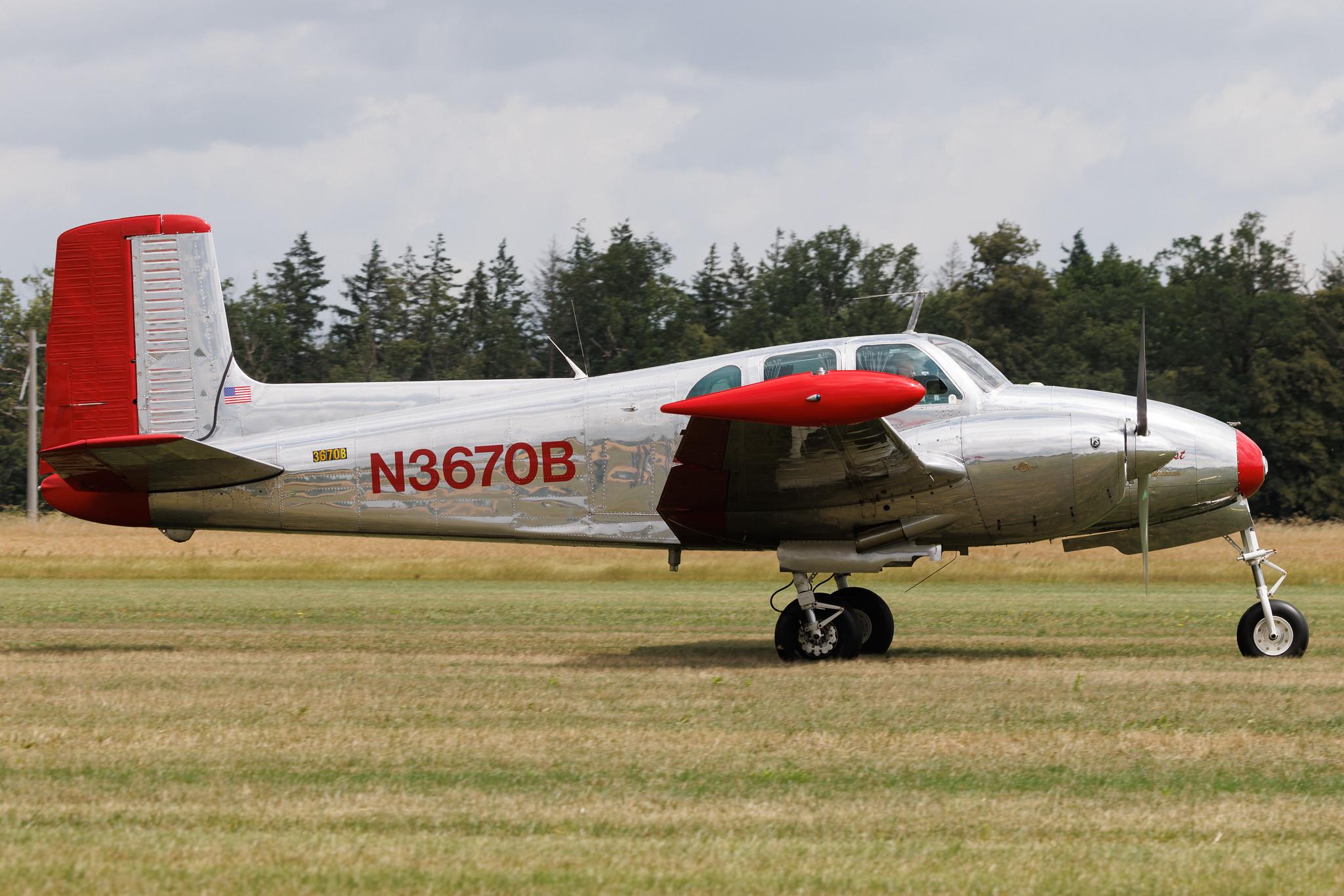 Flugplatz Bienenfarm: Private Owner | Beechcraft B50 Twin Bonanza | N3670B | MSN CH-63