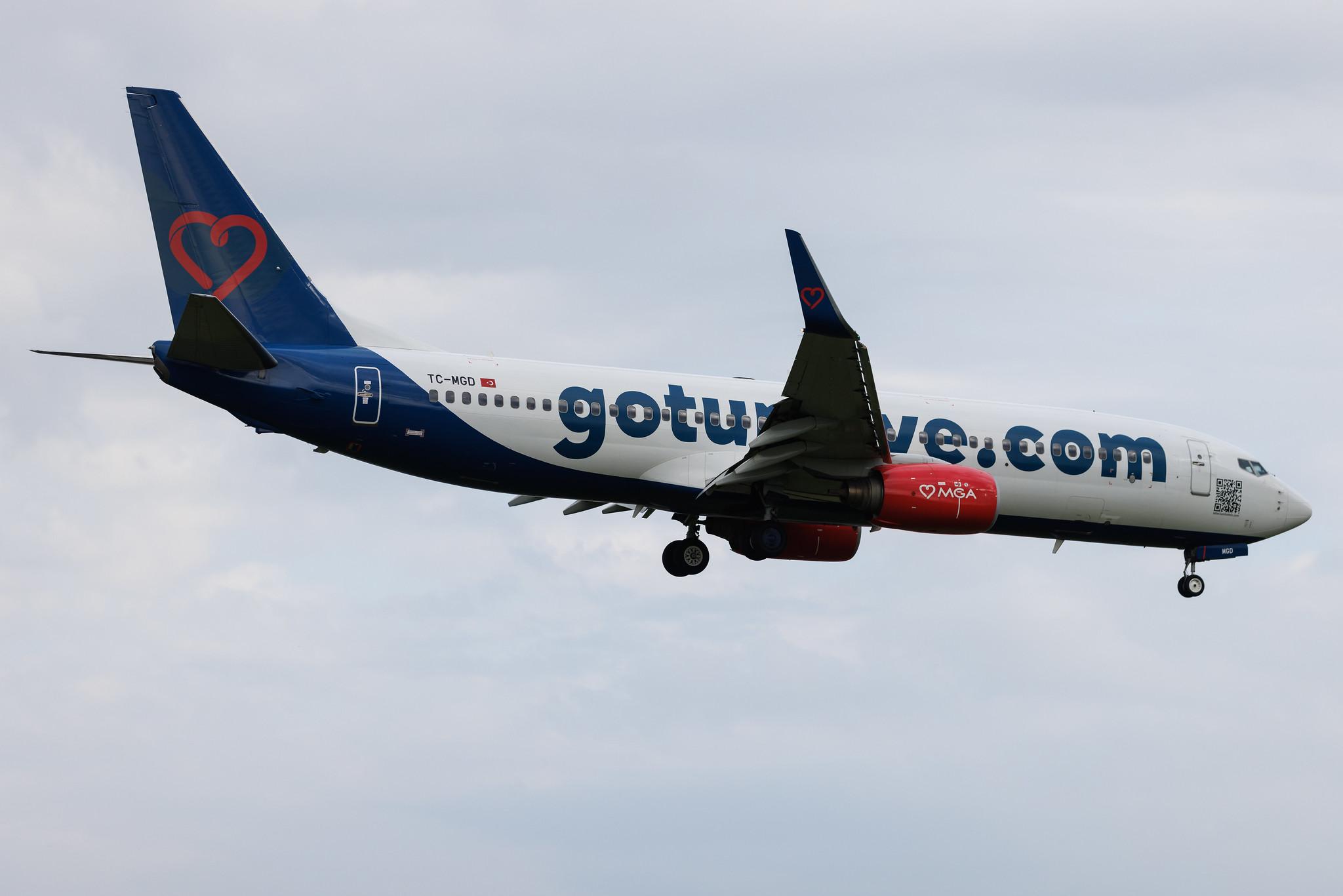 Hamburg Airport: MGA (4M / MGH) | Operator: Mavi Gök Airlines | Boeing 737-8K5 B738 | TC-MGD | MSN 27984