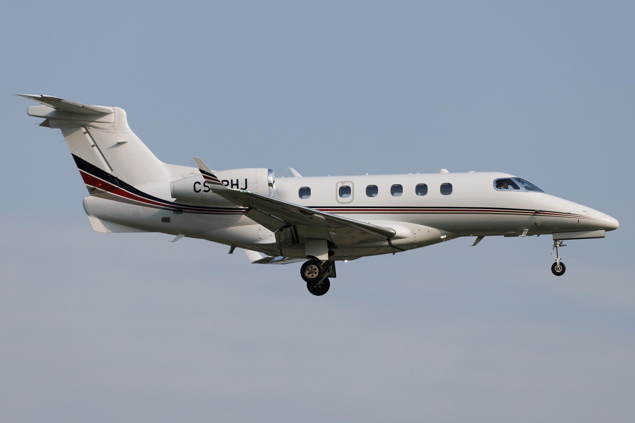 Hamburg Airport: NetJets Europe (/ NJE) | Embraer Phenom 300 E55P | CS-PHJ | MSN 50500336