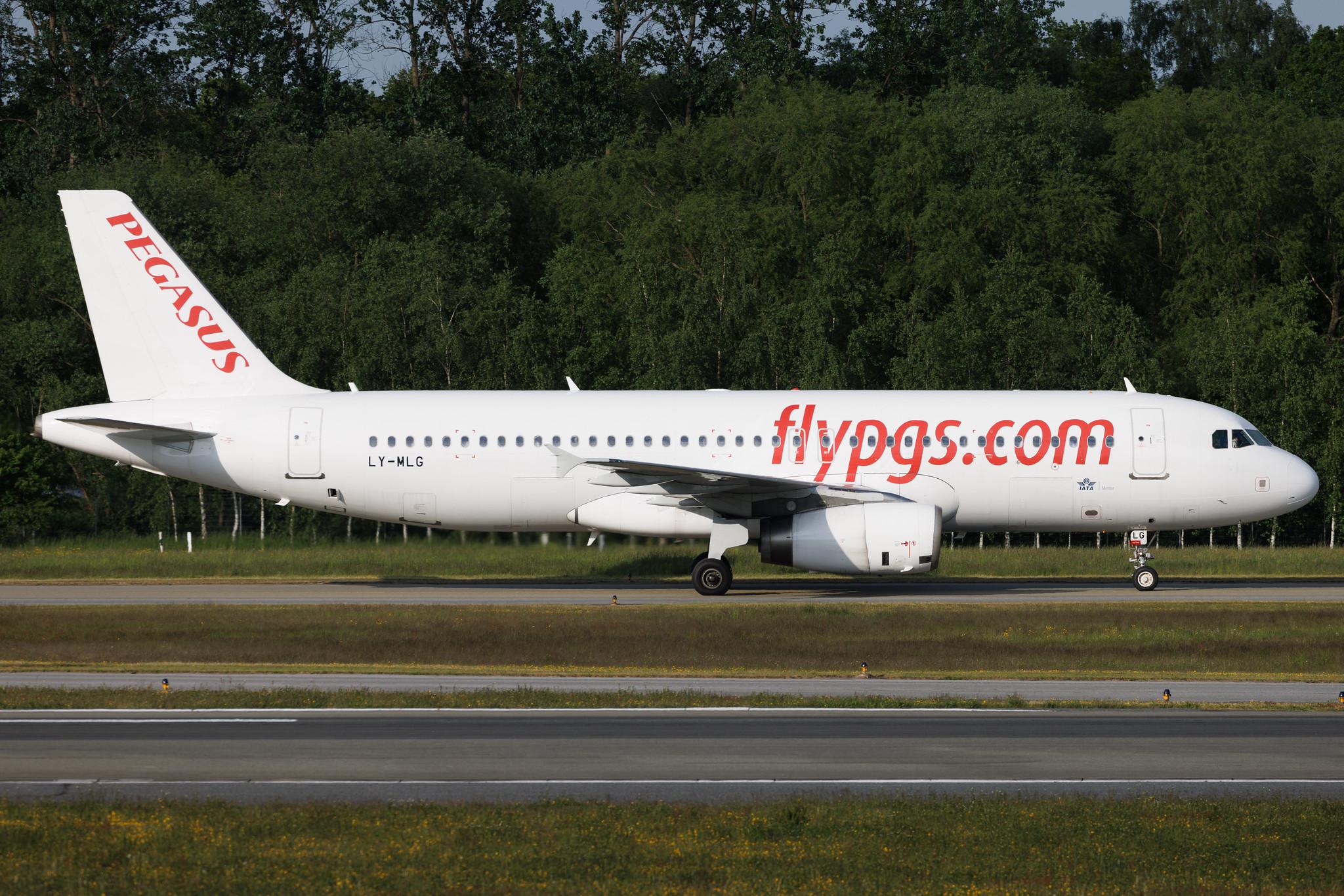 Hamburg Airport: Pegasus (PC / PGT) | Operator: Avion Express | Airbus A320-232 A320 | LY-MLG | MSN 02863