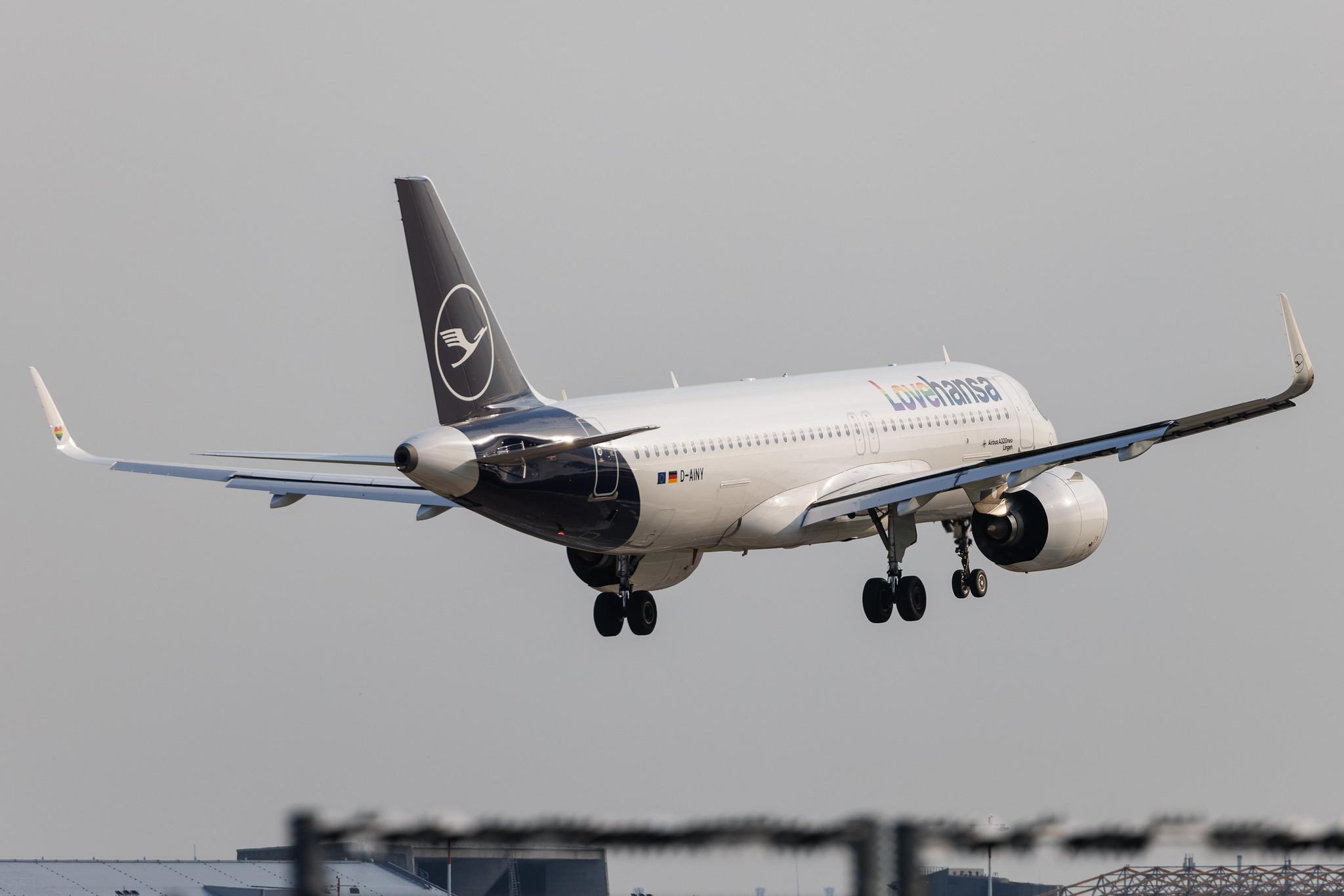 Hamburg Airport: Lufthansa (LH / DLH) | Livery: Lovehansa Livery | Airbus A320-271N A20N | D-AINY | MSN 9453