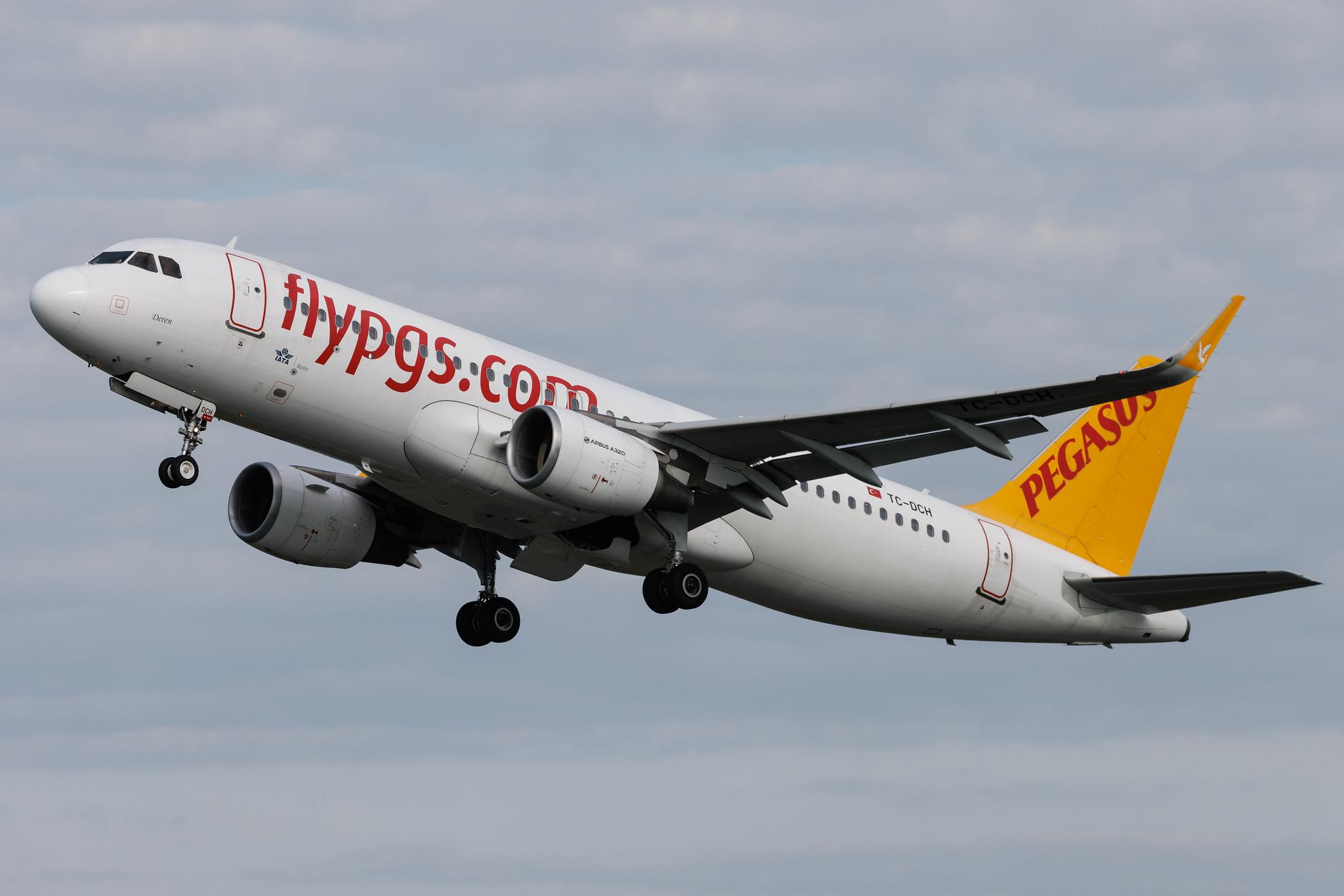 Hamburg Airport: Pegasus (PC / PGT) | Operator: Pegasus Airlines | Airbus A320-216 A320 | TC-DCH | MSN 06619