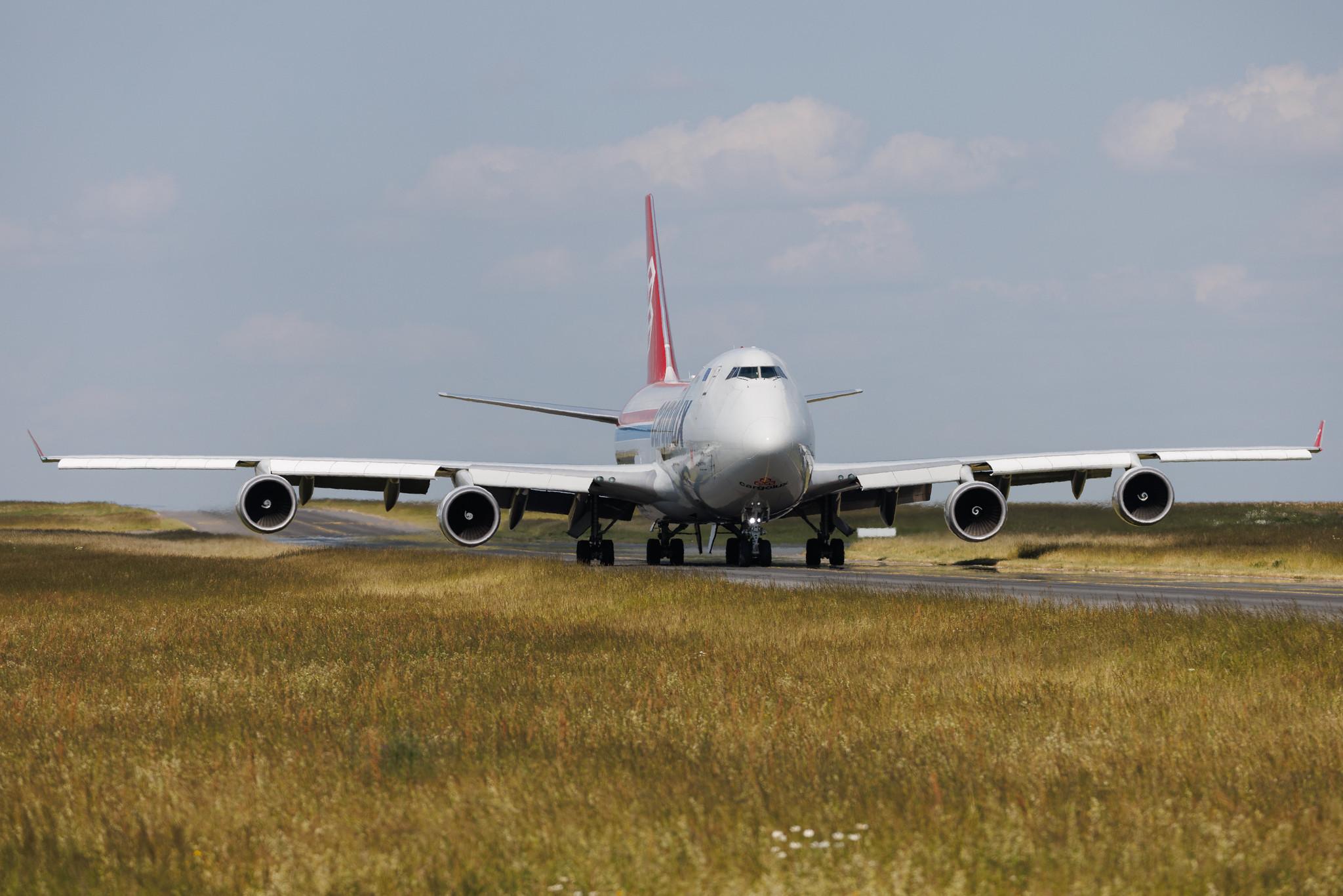 Luxembourg Findel Airport: Cargolux (CV / CLX) | Boeing 747-4HAF(ER) B744 | LX-KCL | MSN 35236